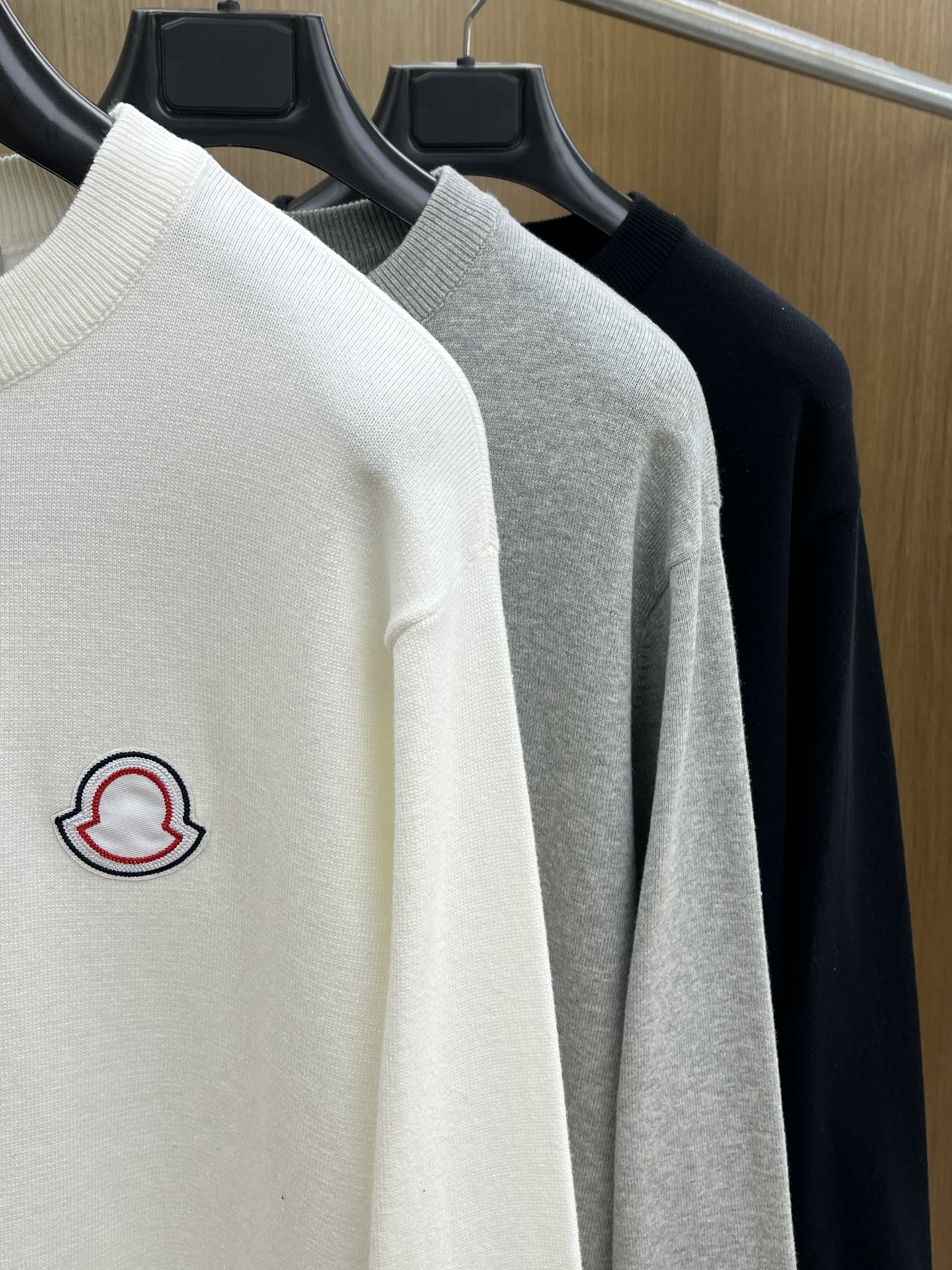 秋冬 Mon 🔥FW独家最新款男士休闲套头针织毛衣～高级定制 都市风十足 经典简约大气圆领打底针织毛衣。