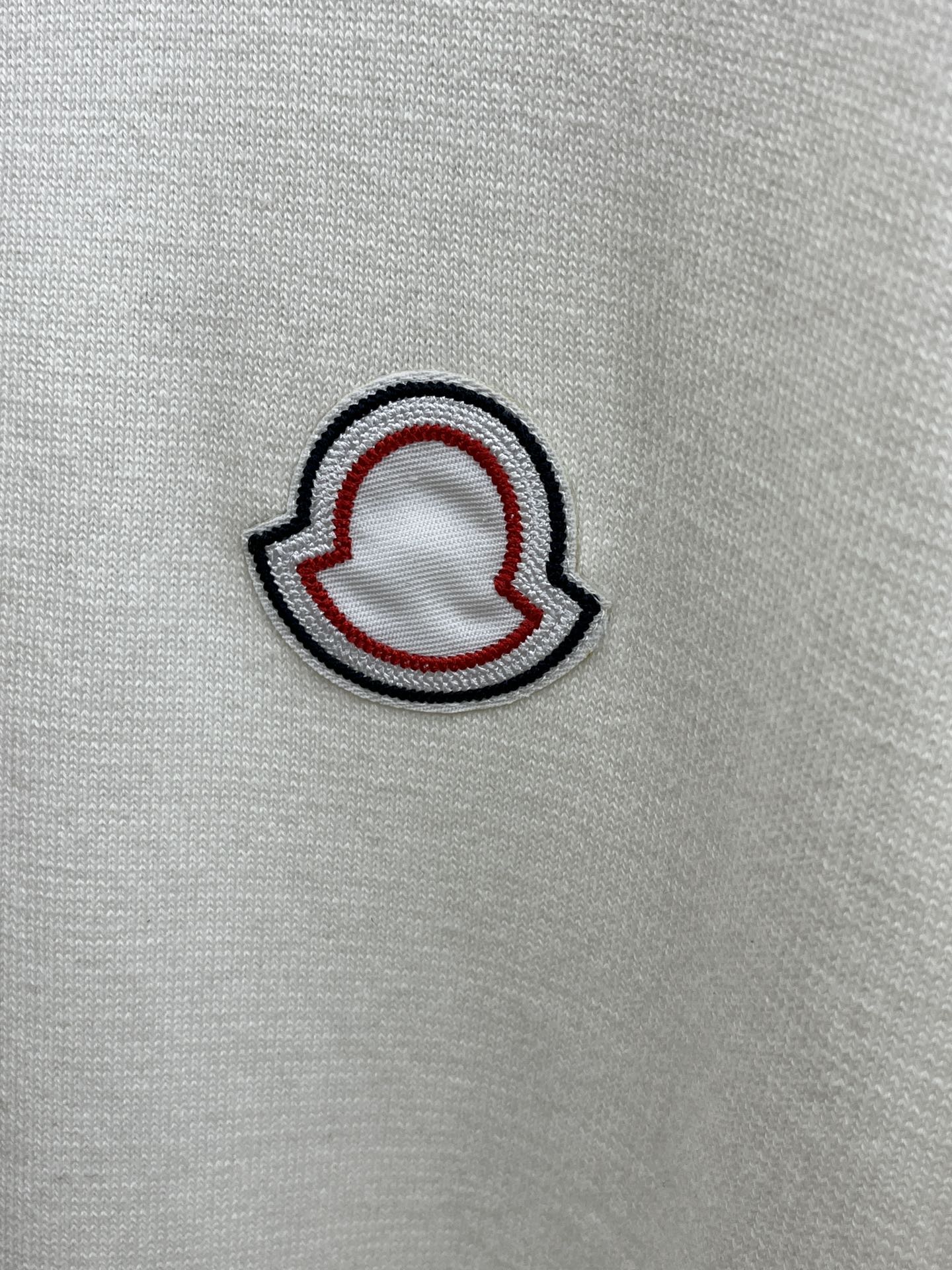 秋冬 Mon 🔥FW独家最新款男士休闲套头针织毛衣～高级定制 都市风十足 经典简约大气圆领打底针织毛衣。