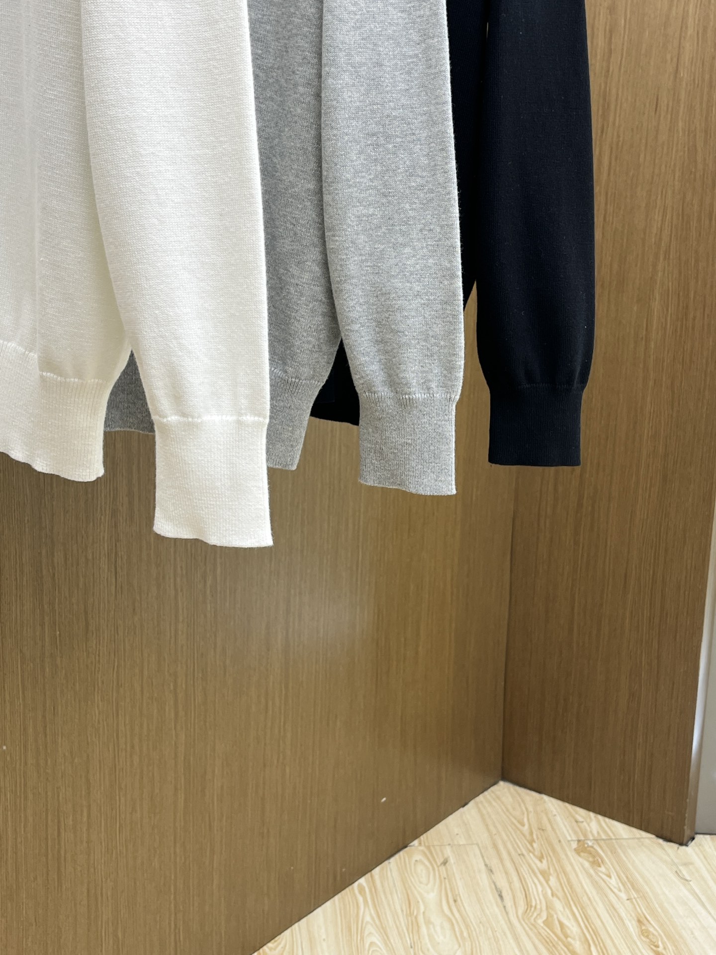 秋冬 Mon 🔥FW独家最新款男士休闲套头针织毛衣～高级定制 都市风十足 经典简约大气圆领打底针织毛衣。