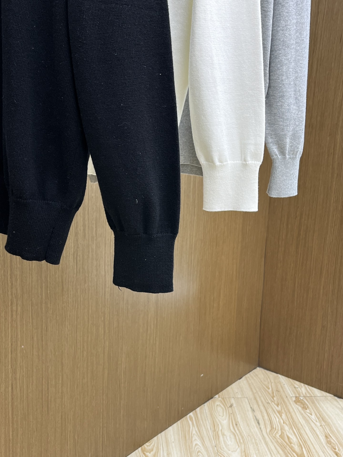 秋冬 Mon 🔥FW独家最新款男士休闲套头针织毛衣～高级定制 都市风十足 经典简约大气圆领打底针织毛衣。