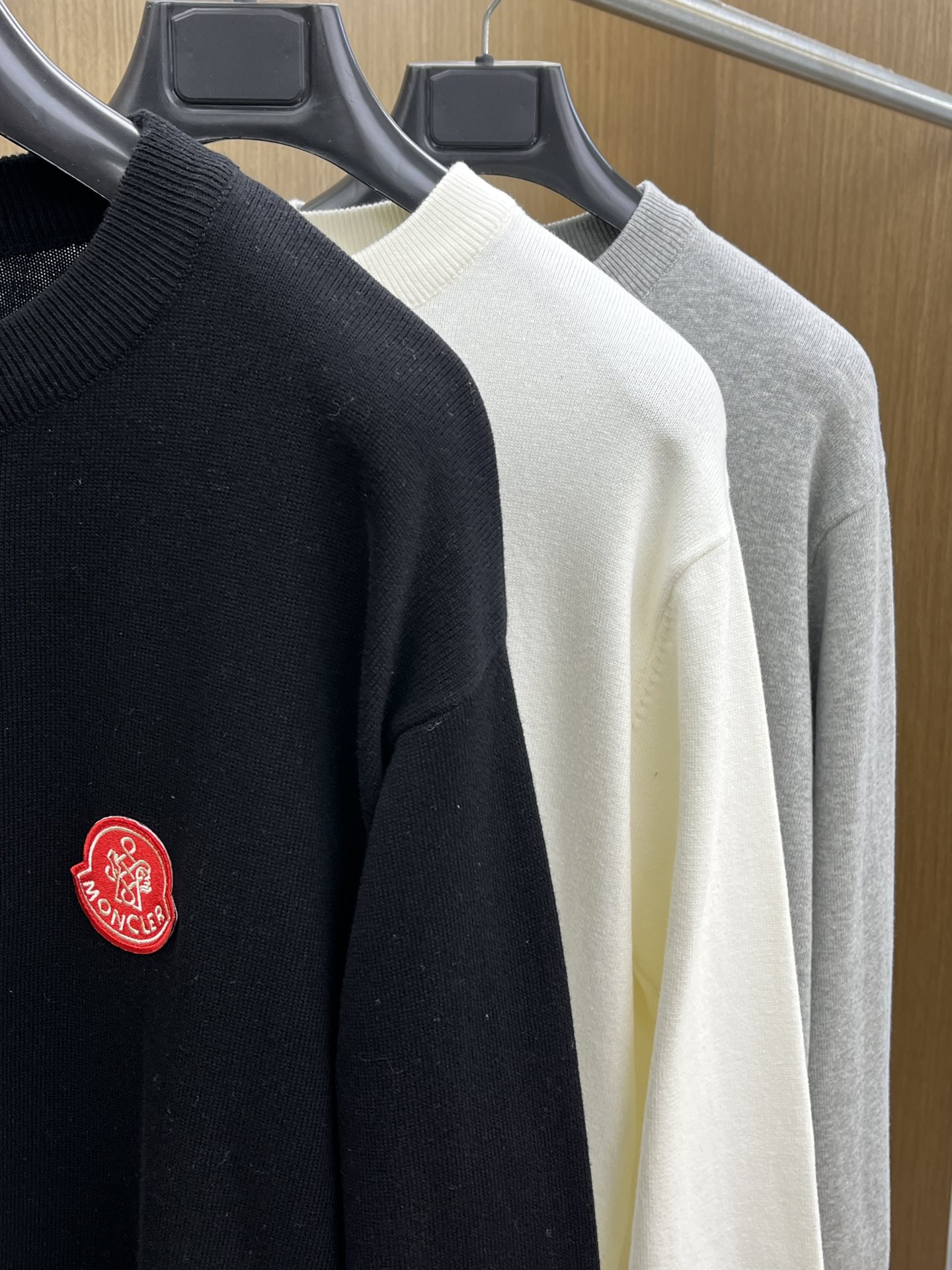 秋冬 Mon 🔥FW独家最新款男士休闲套头针织毛衣～高级定制 都市风十足 经典简约大气圆领打底针织毛衣。