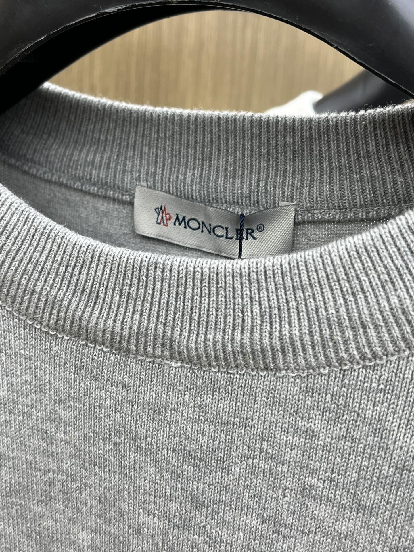 秋冬 Mon 🔥FW独家最新款男士休闲套头针织毛衣～高级定制 都市风十足 经典简约大气圆领打底针织毛衣。