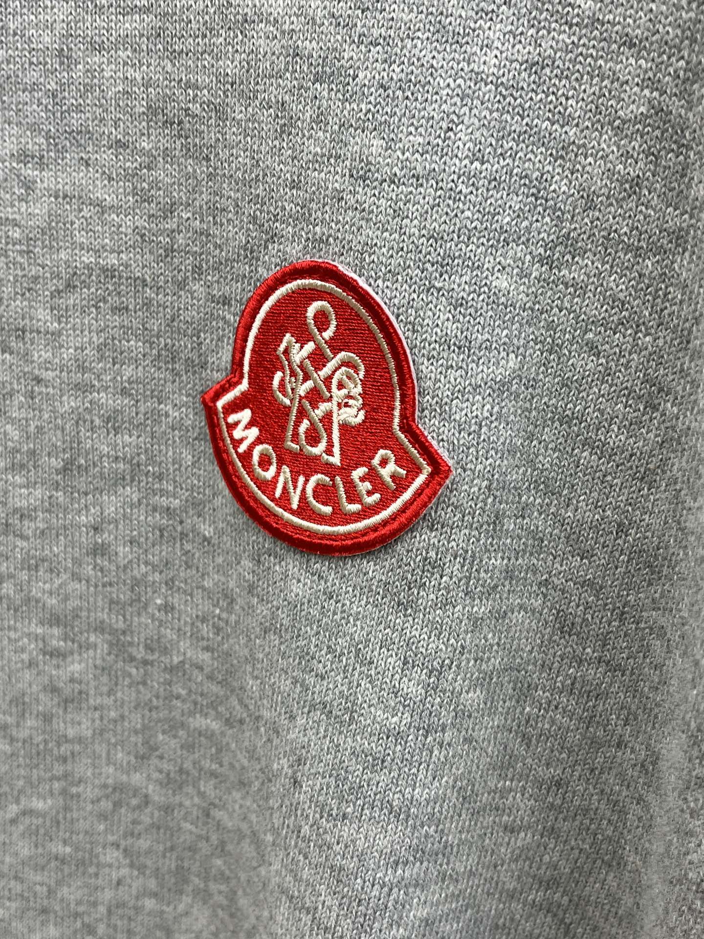 秋冬 Mon 🔥FW独家最新款男士休闲套头针织毛衣～高级定制 都市风十足 经典简约大气圆领打底针织毛衣。