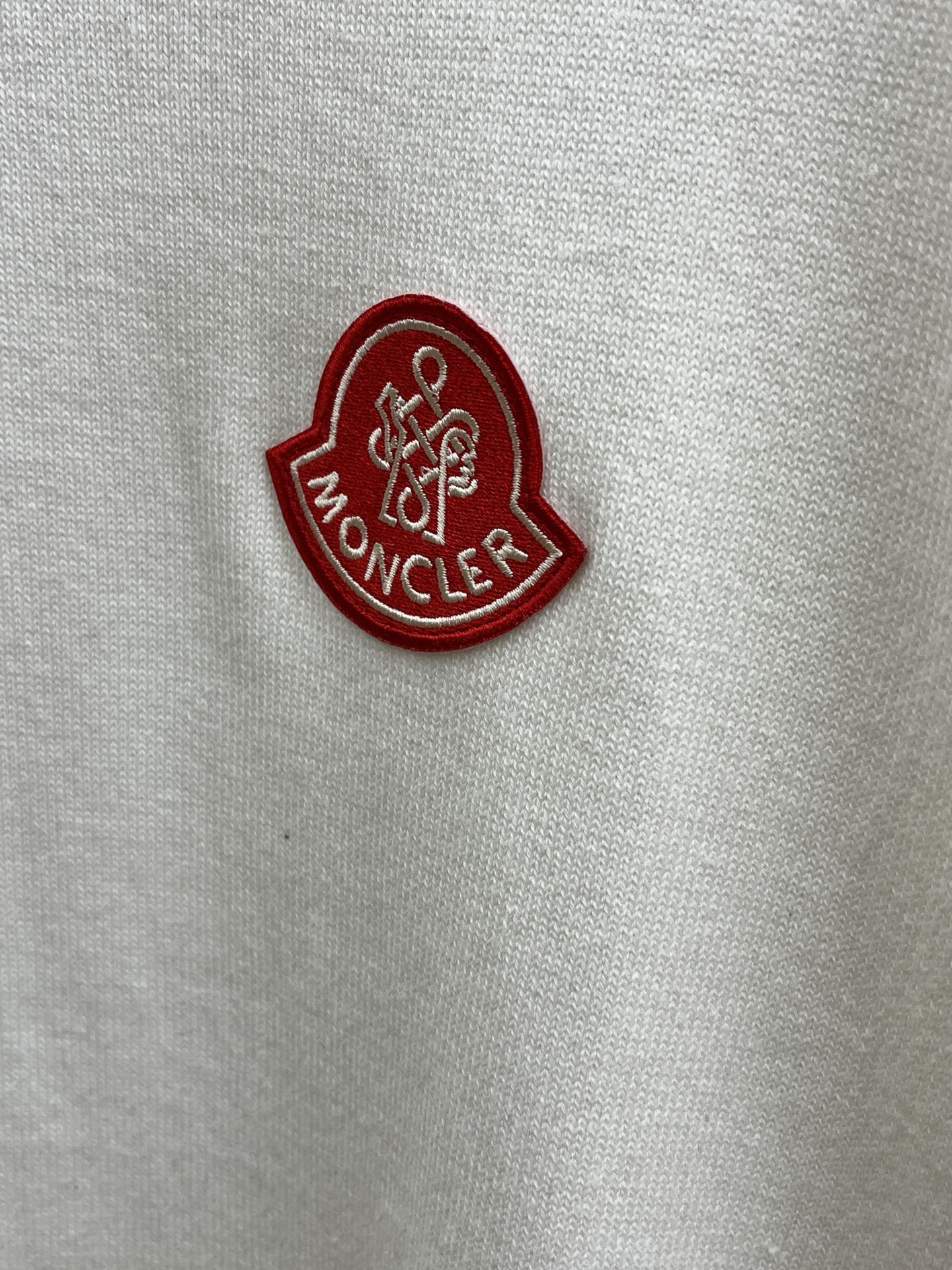 秋冬 Mon 🔥FW独家最新款男士休闲套头针织毛衣～高级定制 都市风十足 经典简约大气圆领打底针织毛衣。