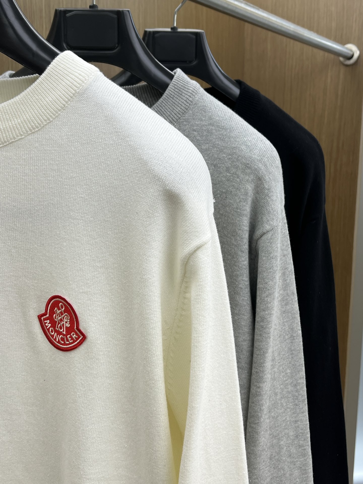 秋冬 Mon 🔥FW独家最新款男士休闲套头针织毛衣～高级定制 都市风十足 经典简约大气圆领打底针织毛衣。