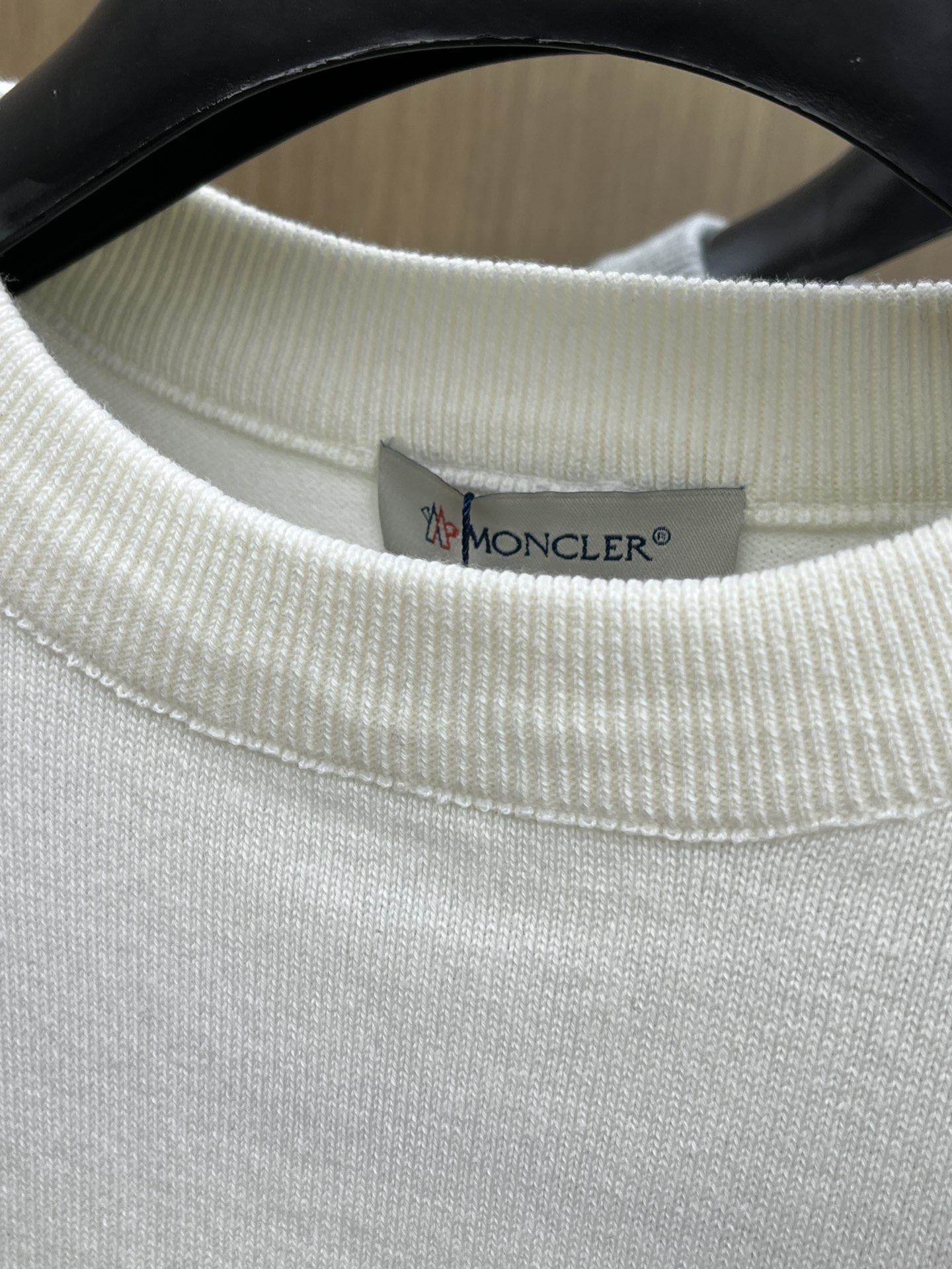 秋冬 Mon 🔥FW独家最新款男士休闲套头针织毛衣～高级定制 都市风十足 经典简约大气圆领打底针织毛衣。