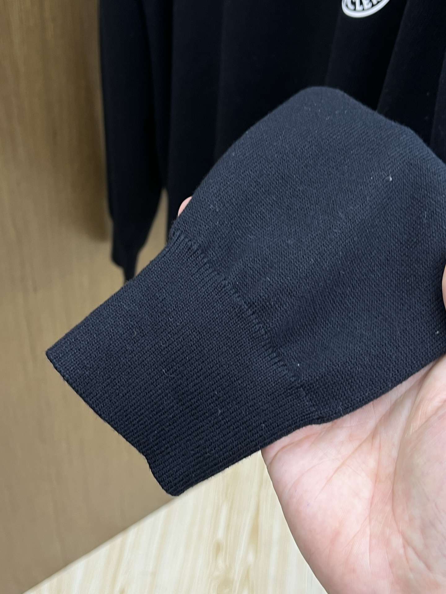 秋冬 Mon 🔥FW独家最新款男士休闲套头针织毛衣～高级定制 都市风十足 经典简约大气圆领打底针织毛衣。