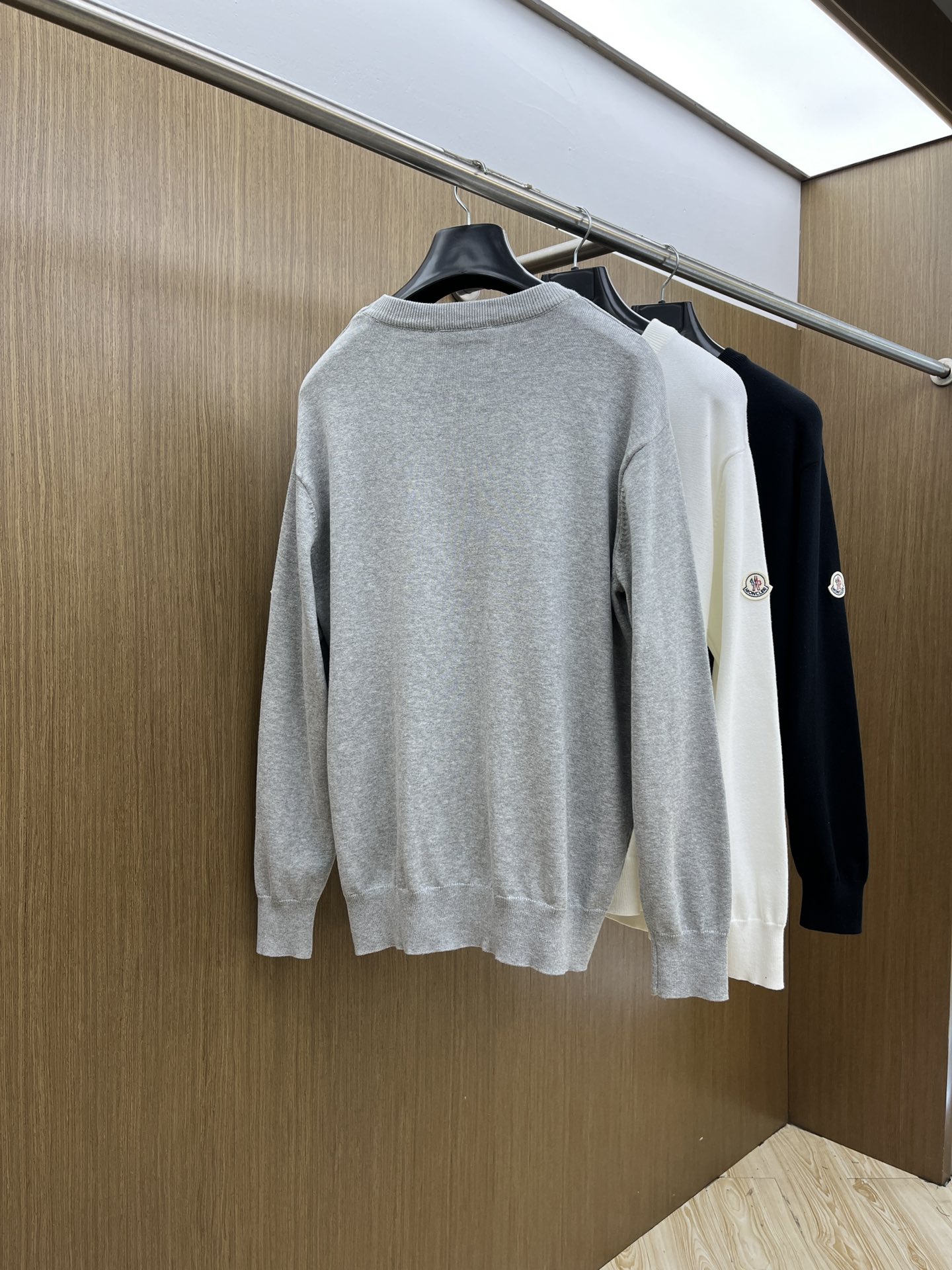 秋冬 Mon 🔥FW独家最新款男士休闲套头针织毛衣～高级定制 都市风十足 经典简约大气圆领打底针织毛衣。