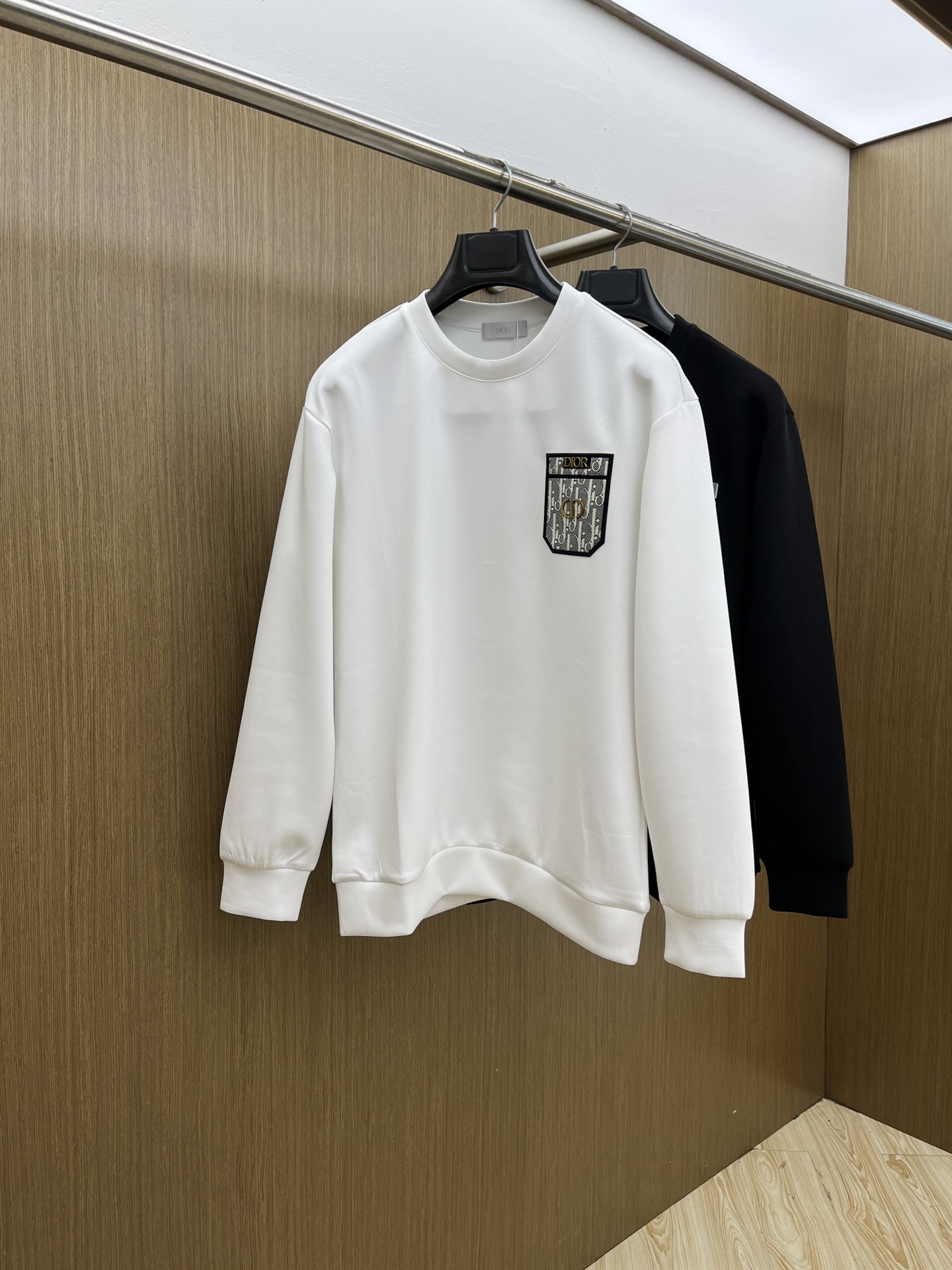 NO:531138,Autumn and Winter CD FW autumn and Winter new printed round neck terry sweatshirts are made of high-end brand fabric 380 grams terry high gram weight Exclusive customized customer supply High-end quality same style for men and women Official website details Brand logo design Complete three standards Differentiate market currency fyl random comparison Size XS-L Order to report height and weight, hoodie, sweatshirts, alexander wang19860909秋冬 CD FW秋冬新款印花圆领毛圈卫衣 采用高端大牌面料380克毛圈高克重 独家定制客供 品质高端 男女同款 官网细节 品牌logo设计 三标齐全 区别市场通货 fyl随意对比 尺码XS-L 下单报身高体重,,hoodie,sweatshirts,alexander wang,Men's clothing