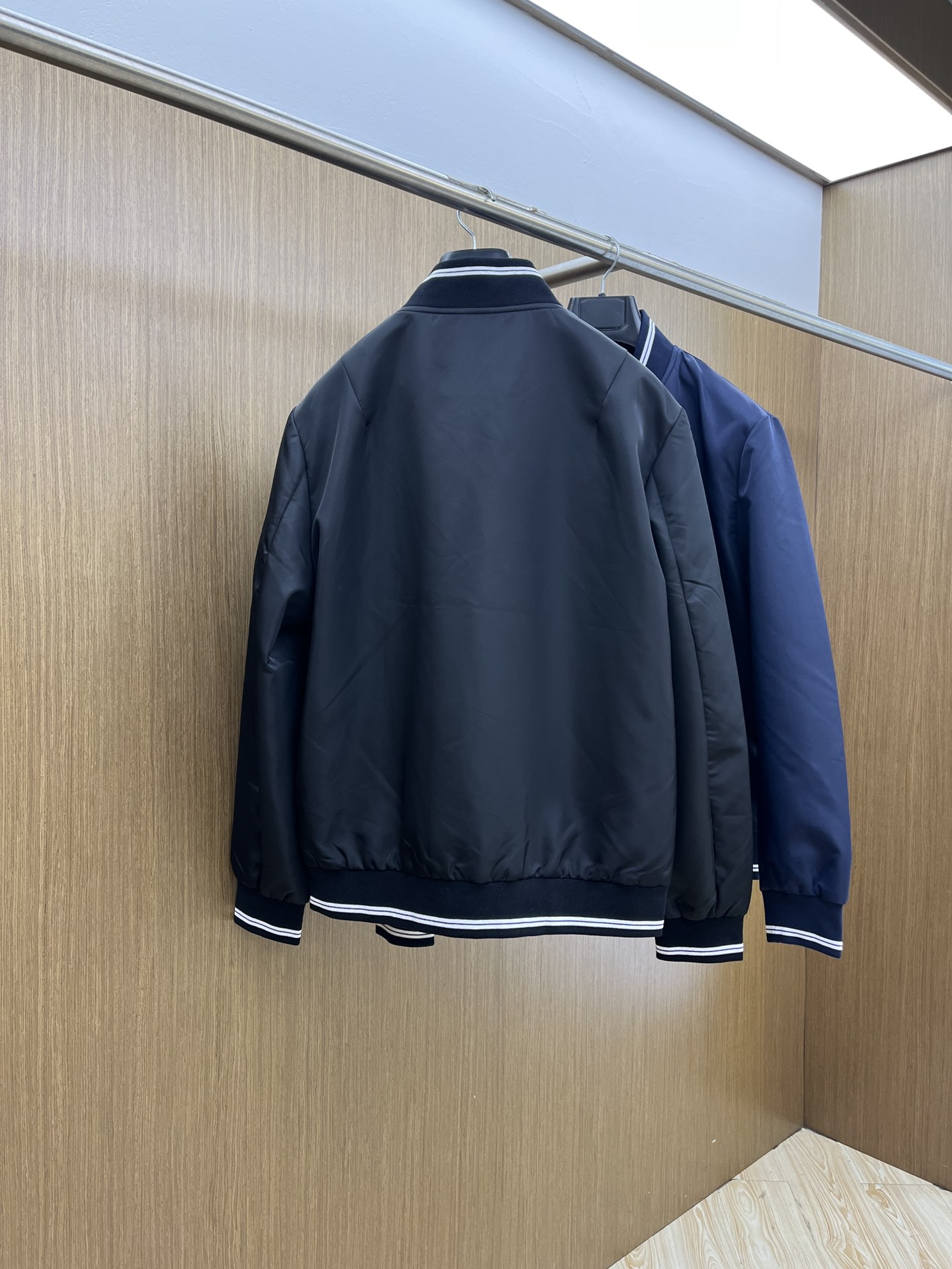 秋冬 PD 🔥🔥早秋男士高端时装款夹克外套，官方专柜主推展示，香港洋行渠道，户外必选单品，独家出售。在极