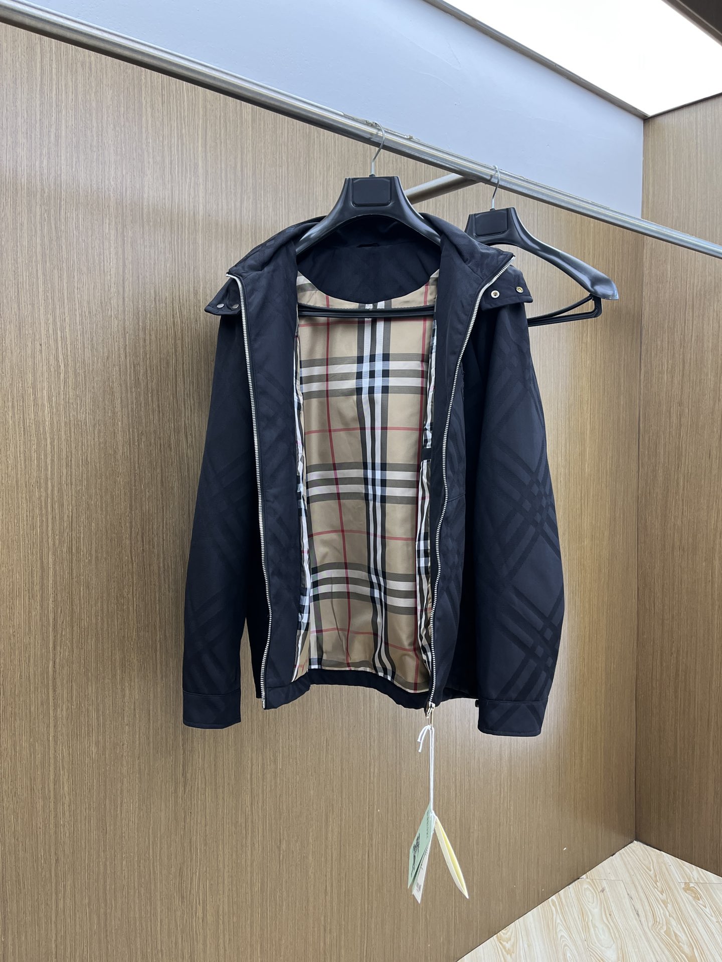 秋冬 BBR 🔥🔥早秋男士高端时装款夹克外套，官方专柜主推展示，香港洋行渠道，户外必选单品，独家出售。在