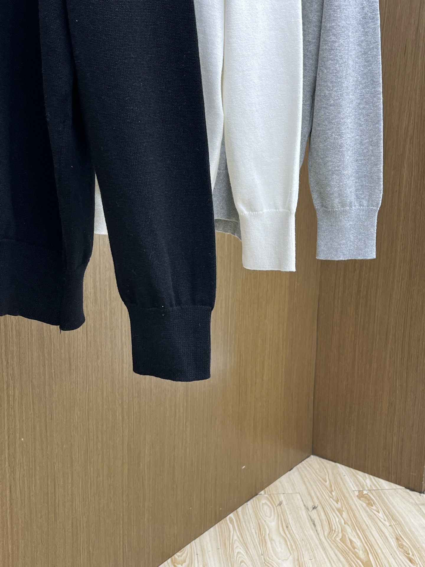 秋冬 Stone 🔥FW独家最新款男士休闲套头针织毛衣～高级定制 都市风十足 经典简约大气圆领打底针织毛