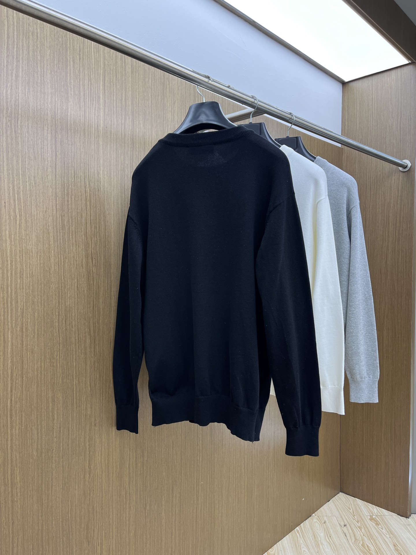 秋冬 Stone 🔥FW独家最新款男士休闲套头针织毛衣～高级定制 都市风十足 经典简约大气圆领打底针织毛