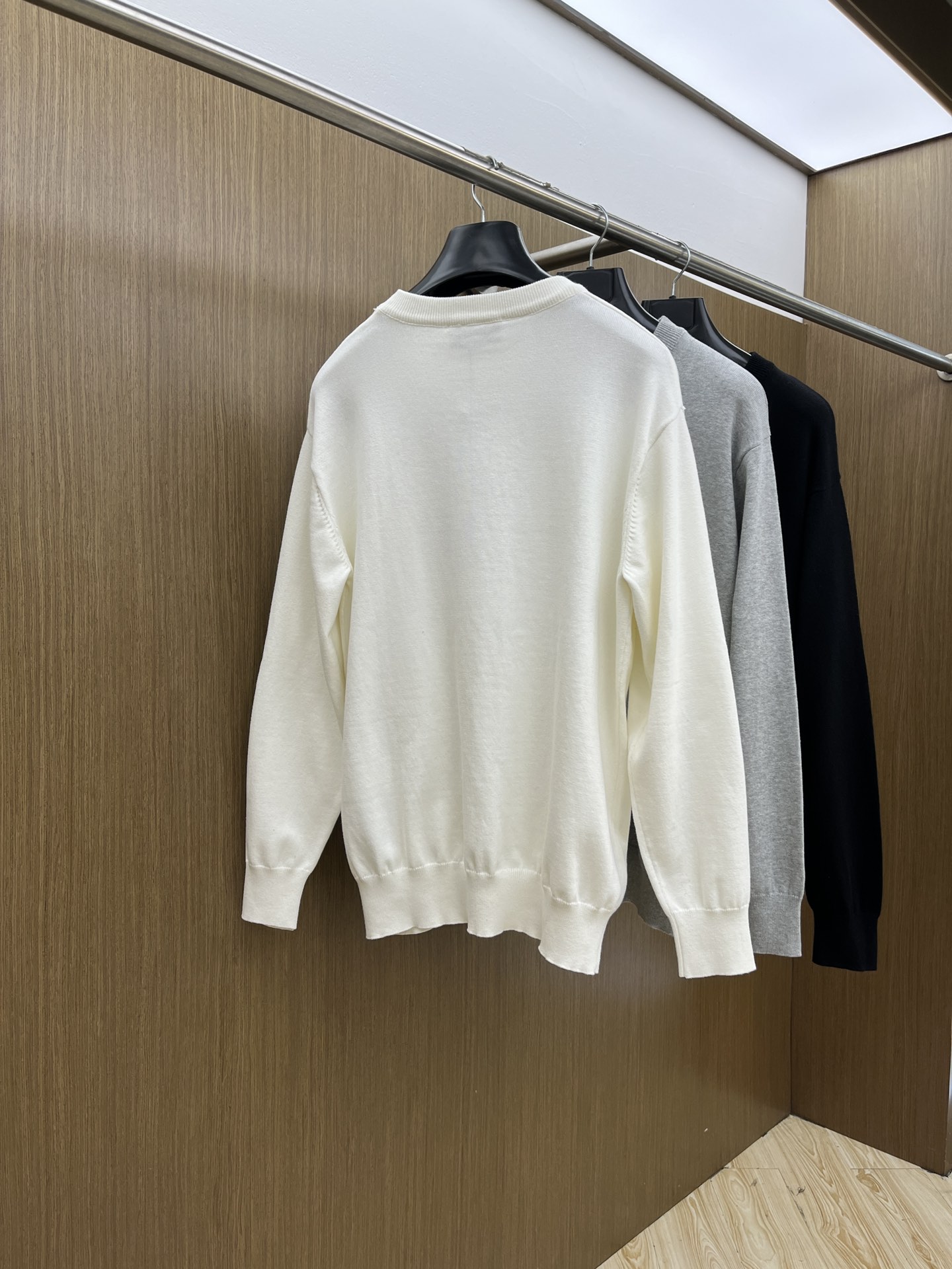 秋冬 Stone 🔥FW独家最新款男士休闲套头针织毛衣～高级定制 都市风十足 经典简约大气圆领打底针织毛