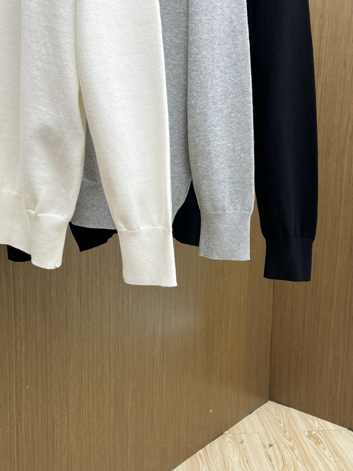 秋冬 Stone 🔥FW独家最新款男士休闲套头针织毛衣～高级定制 都市风十足 经典简约大气圆领打底针织毛