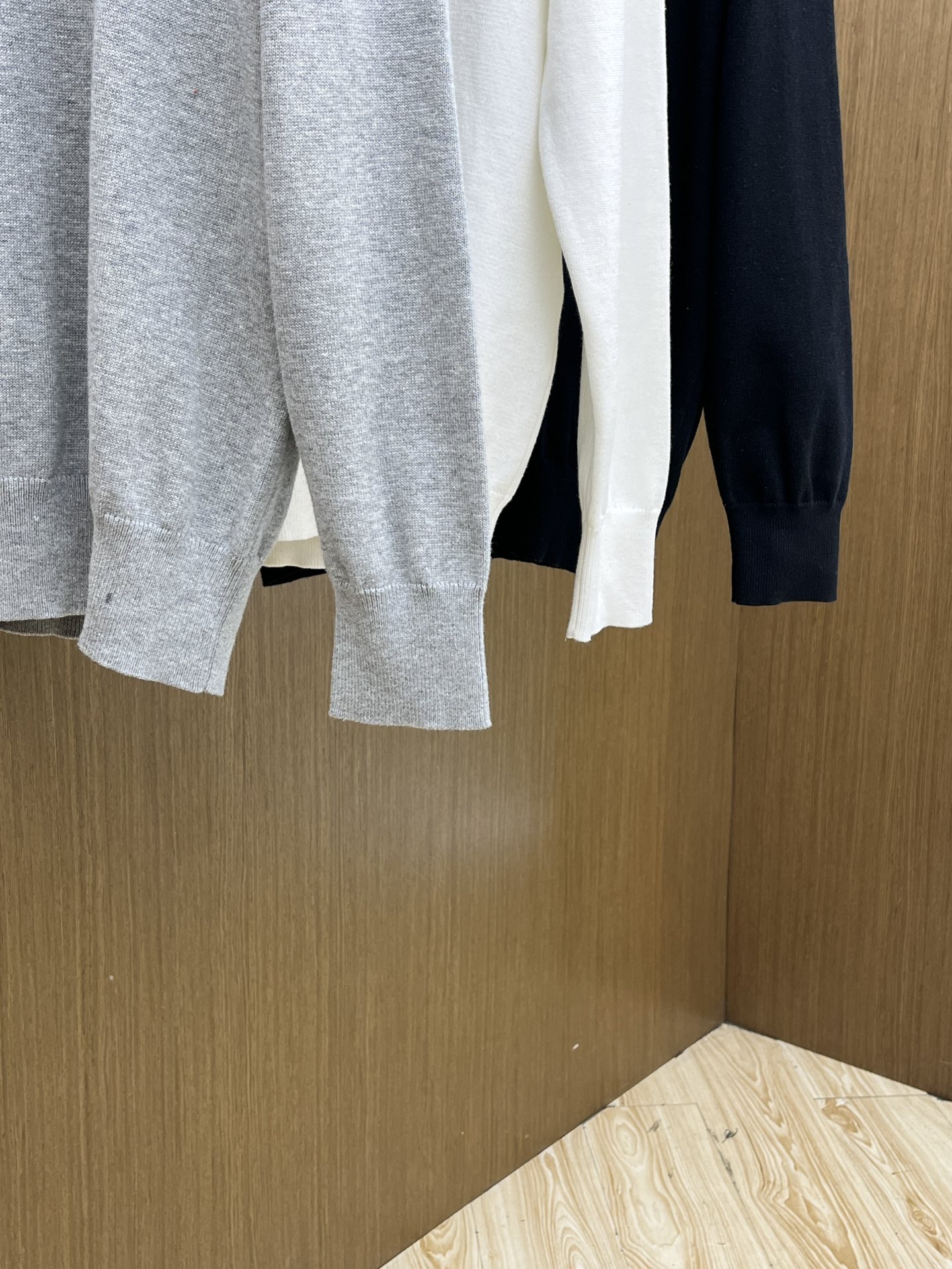 秋冬 Mon 🔥FW独家最新款男士休闲套头针织毛衣～高级定制 都市风十足 经典简约大气圆领打底针织毛衣。