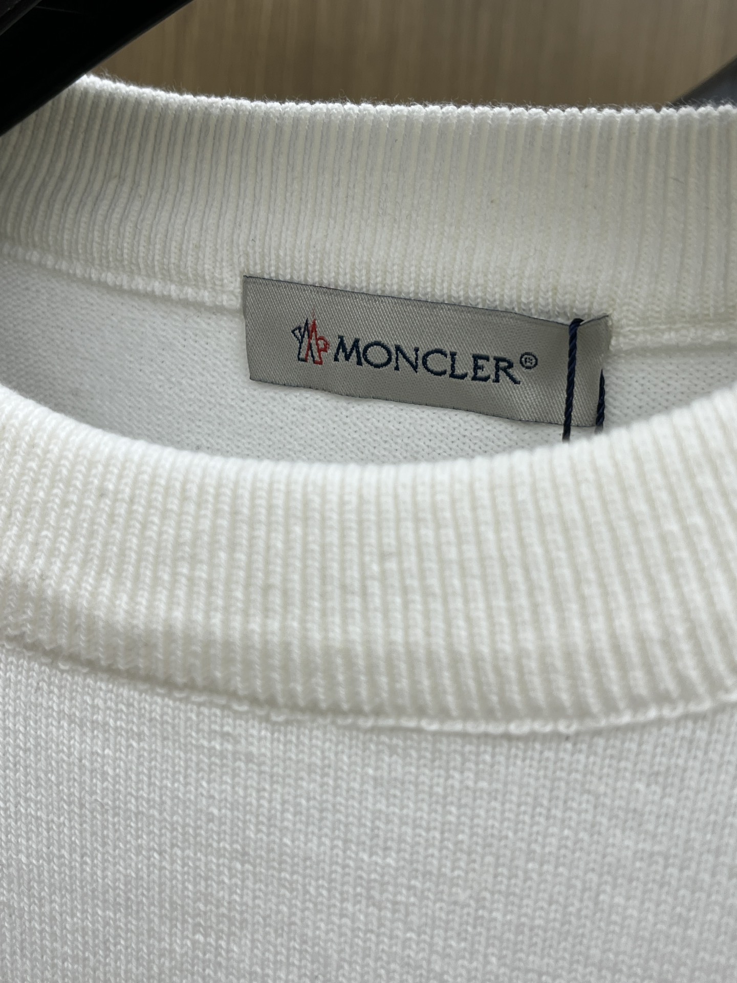 秋冬 Mon 🔥FW独家最新款男士休闲套头针织毛衣～高级定制 都市风十足 经典简约大气圆领打底针织毛衣。