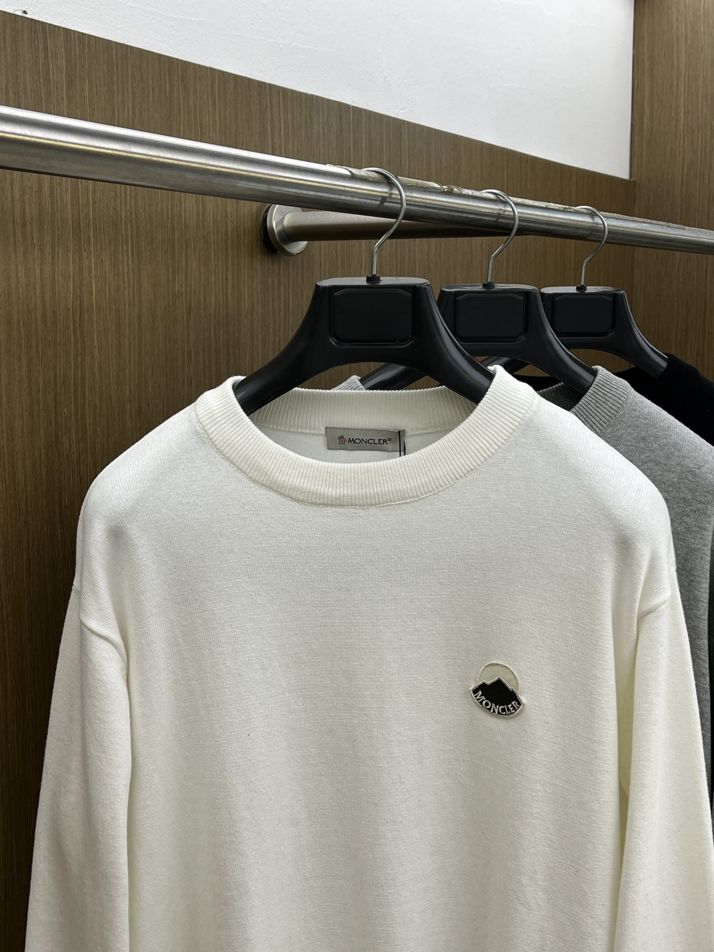 秋冬 Mon 🔥FW独家最新款男士休闲套头针织毛衣～高级定制 都市风十足 经典简约大气圆领打底针织毛衣。