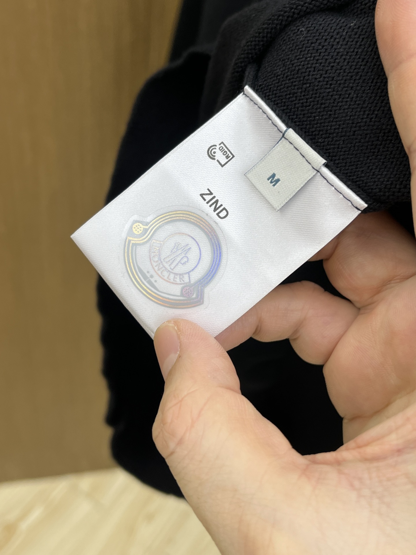 秋冬 Mon 🔥FW独家最新款男士休闲套头针织毛衣～高级定制 都市风十足 经典简约大气圆领打底针织毛衣。