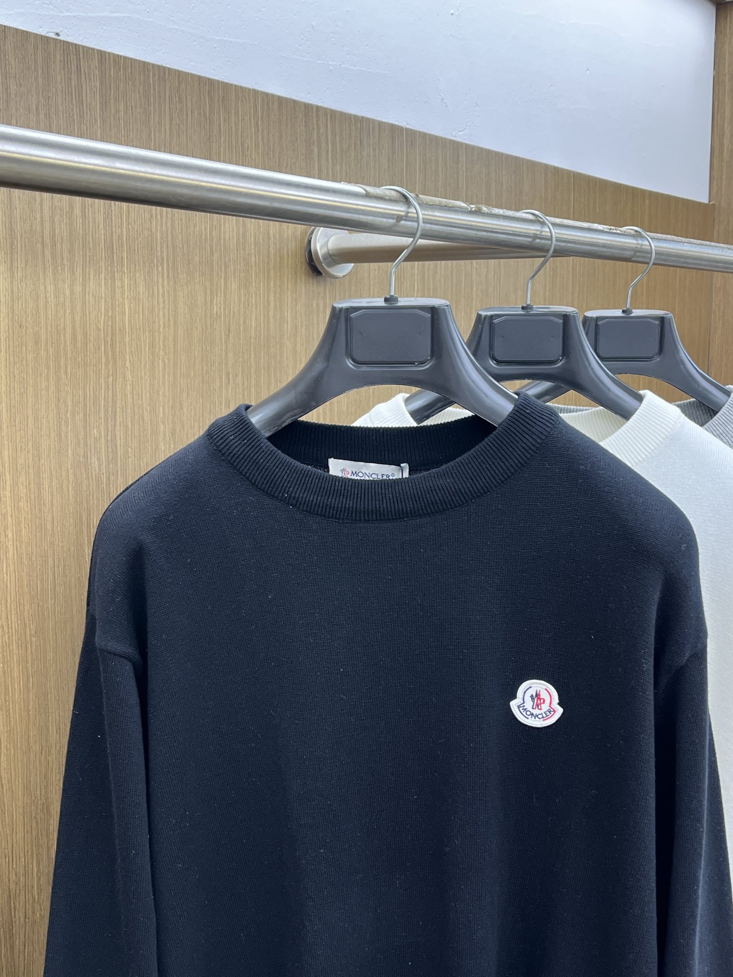 秋冬 Mon 🔥FW独家最新款男士休闲套头针织毛衣～高级定制 都市风十足 经典简约大气圆领打底针织毛衣。