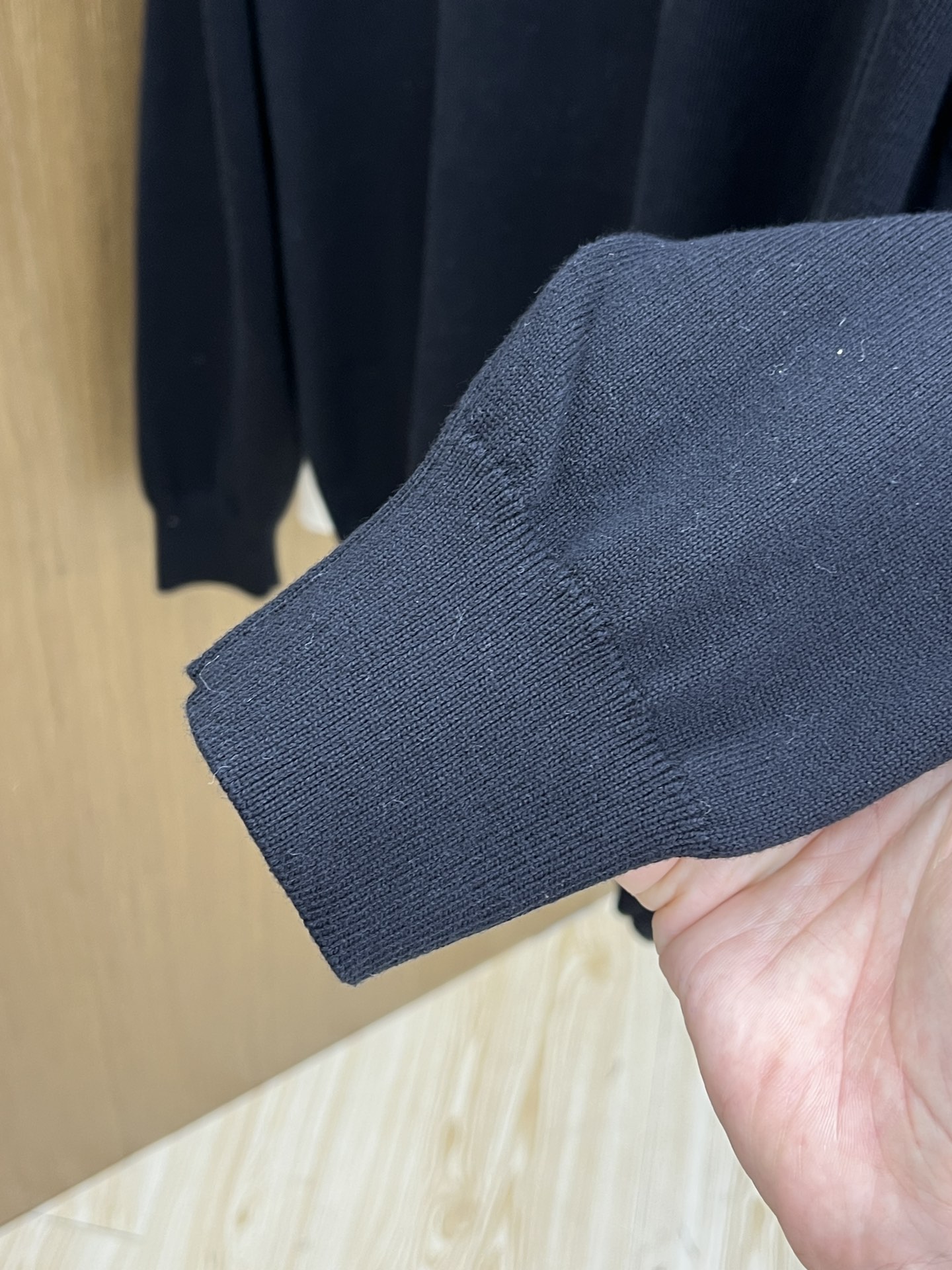 秋冬 Mon 🔥FW独家最新款男士休闲套头针织毛衣～高级定制 都市风十足 经典简约大气圆领打底针织毛衣。