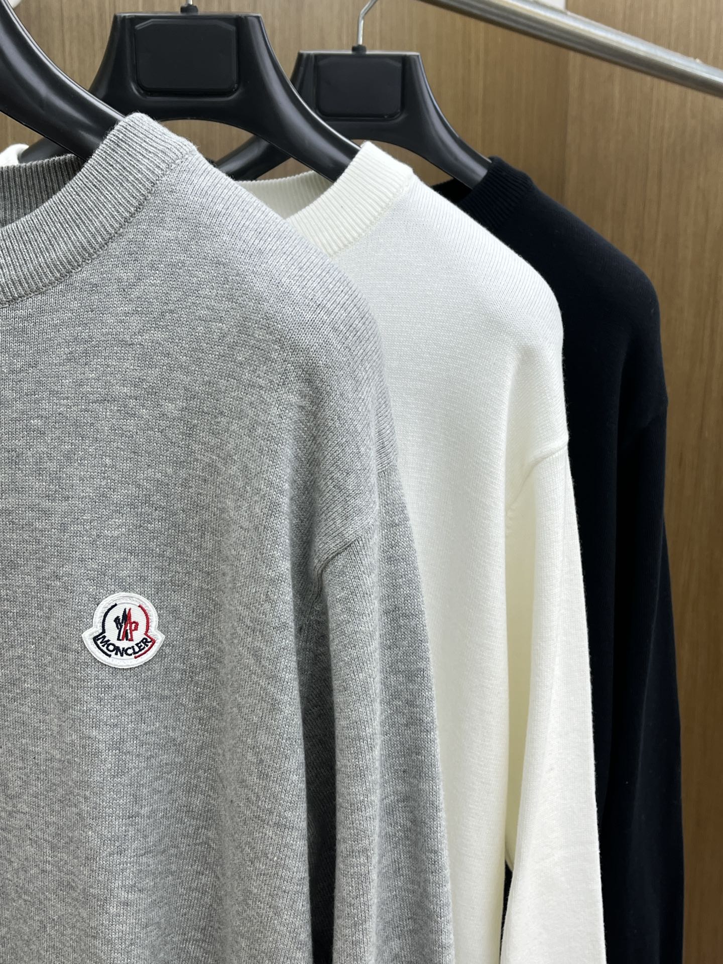 秋冬 Mon 🔥FW独家最新款男士休闲套头针织毛衣～高级定制 都市风十足 经典简约大气圆领打底针织毛衣。