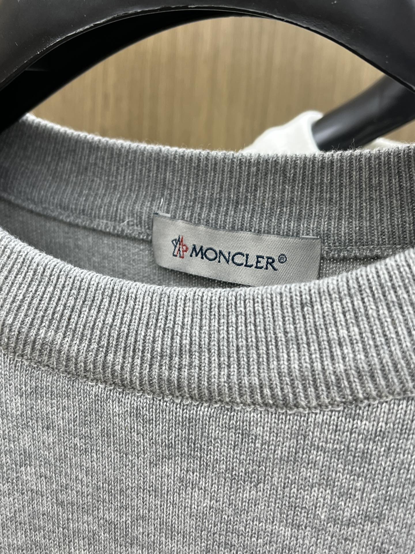 秋冬 Mon 🔥FW独家最新款男士休闲套头针织毛衣～高级定制 都市风十足 经典简约大气圆领打底针织毛衣。