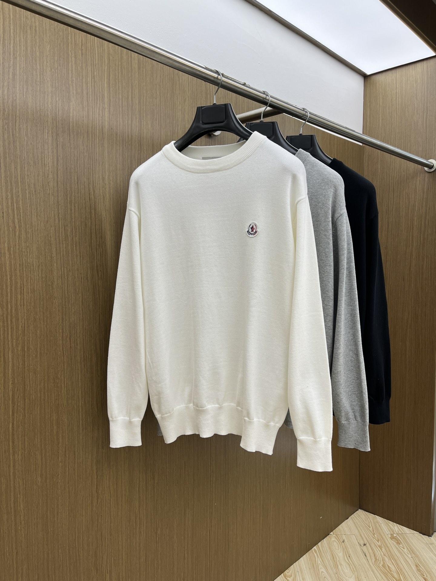 秋冬 Mon 🔥FW独家最新款男士休闲套头针织毛衣～高级定制 都市风十足 经典简约大气圆领打底针织毛衣。