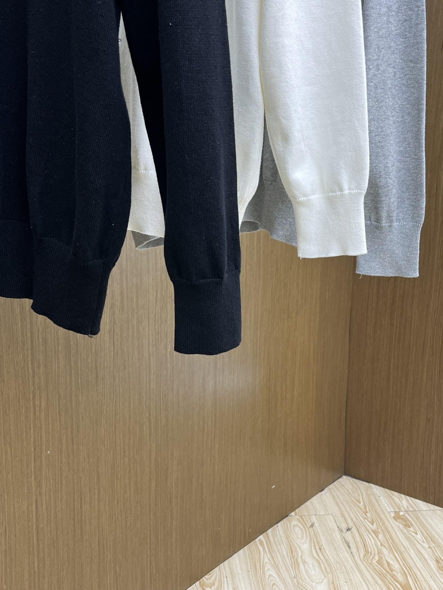 秋冬 Stone 🔥FW独家最新款男士休闲套头针织毛衣～高级定制 都市风十足 经典简约大气圆领打底针织毛