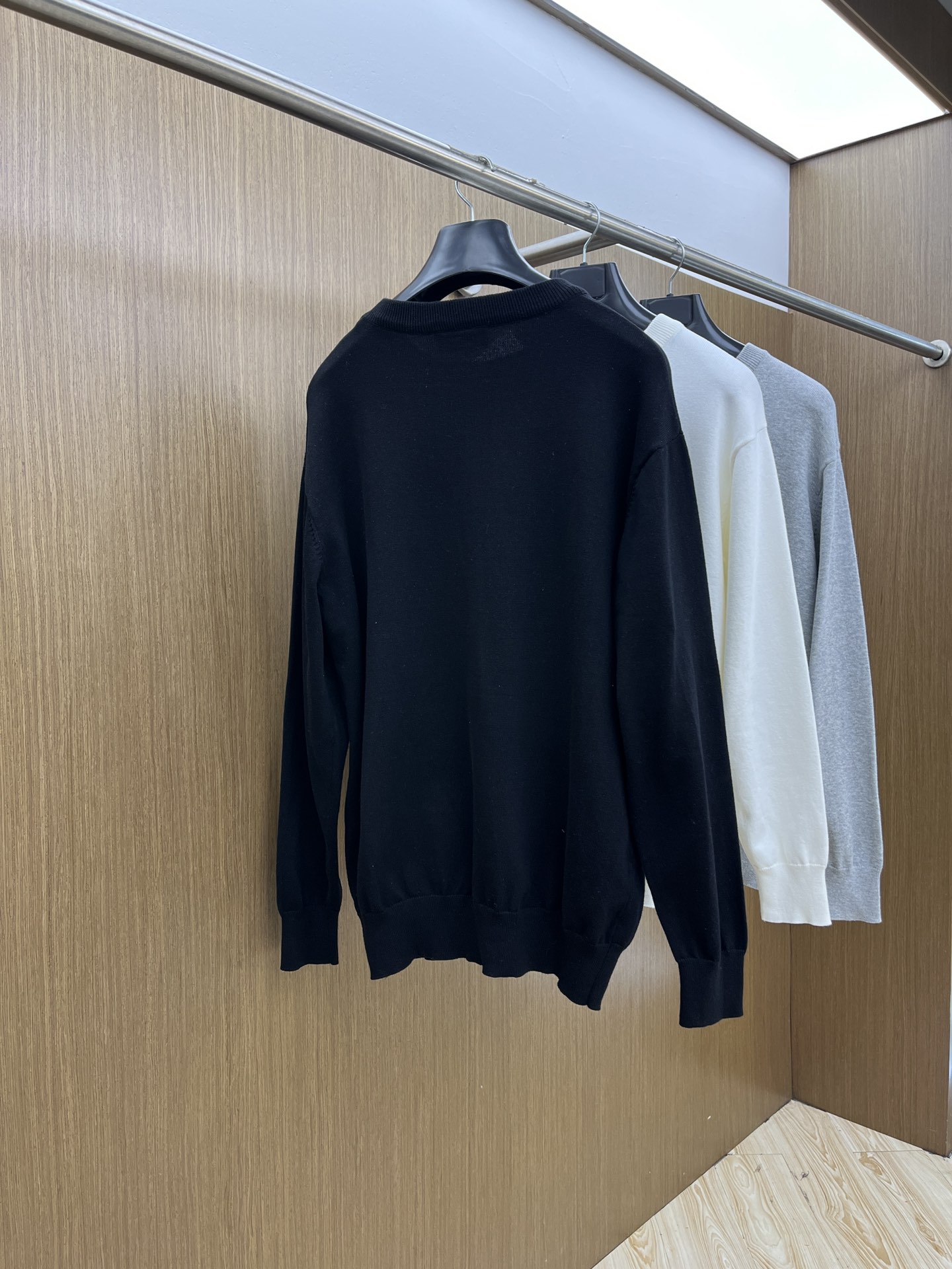 秋冬 Stone 🔥FW独家最新款男士休闲套头针织毛衣～高级定制 都市风十足 经典简约大气圆领打底针织毛