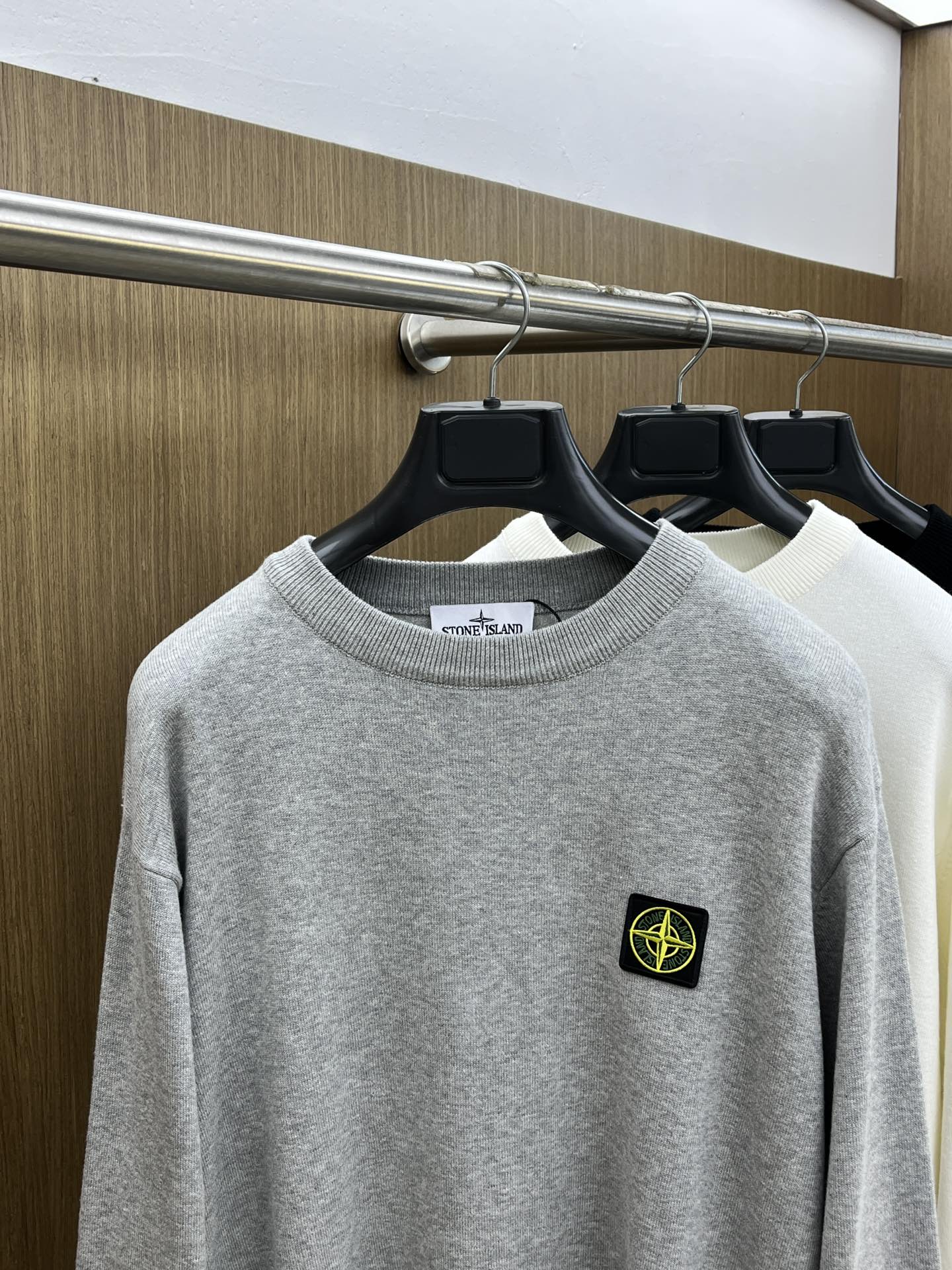 秋冬 Stone 🔥FW独家最新款男士休闲套头针织毛衣～高级定制 都市风十足 经典简约大气圆领打底针织毛