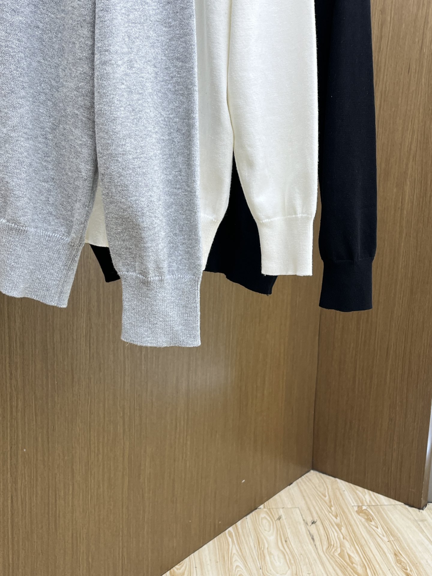 秋冬 Stone 🔥FW独家最新款男士休闲套头针织毛衣～高级定制 都市风十足 经典简约大气圆领打底针织毛