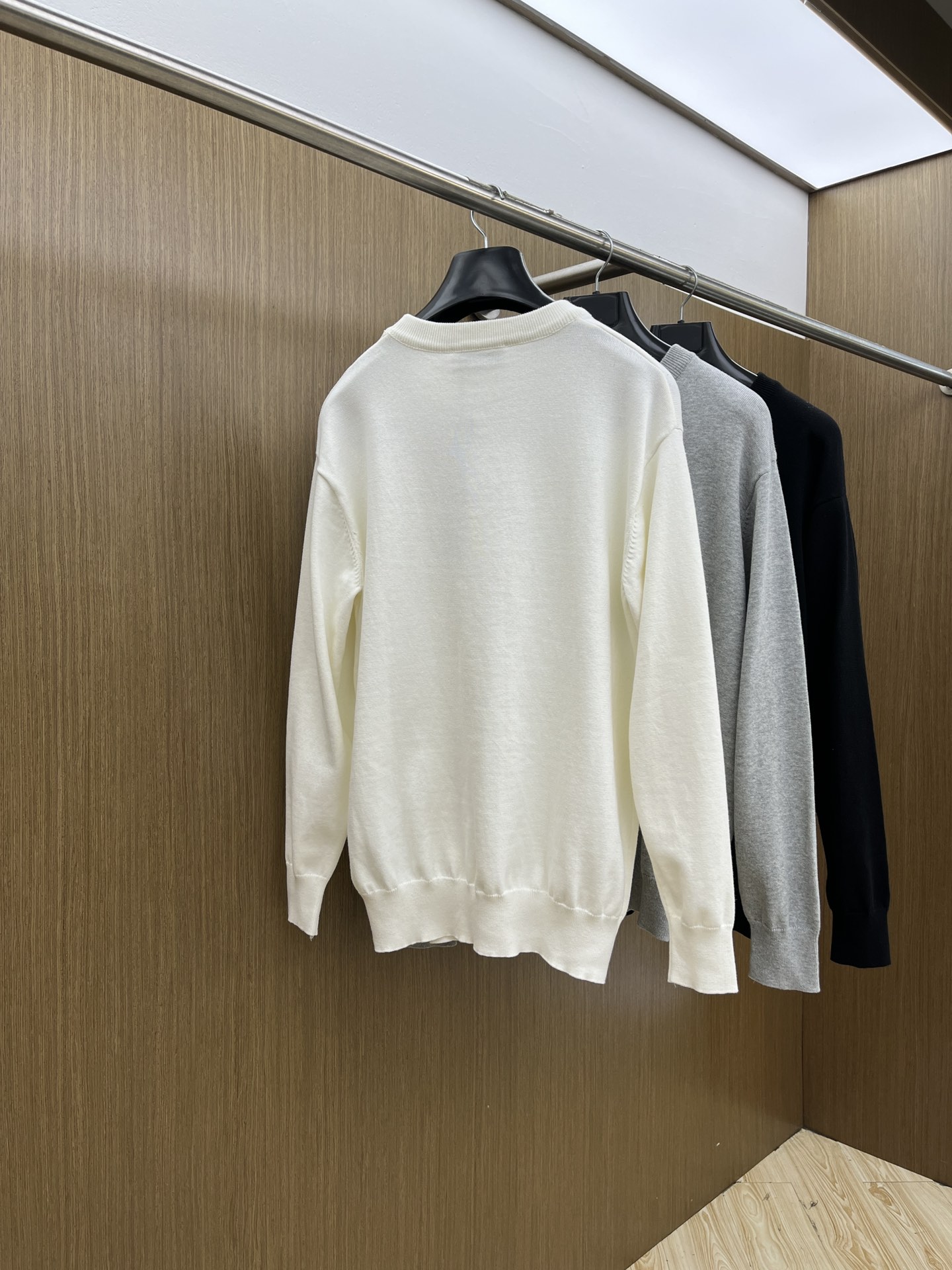 秋冬 Stone 🔥FW独家最新款男士休闲套头针织毛衣～高级定制 都市风十足 经典简约大气圆领打底针织毛