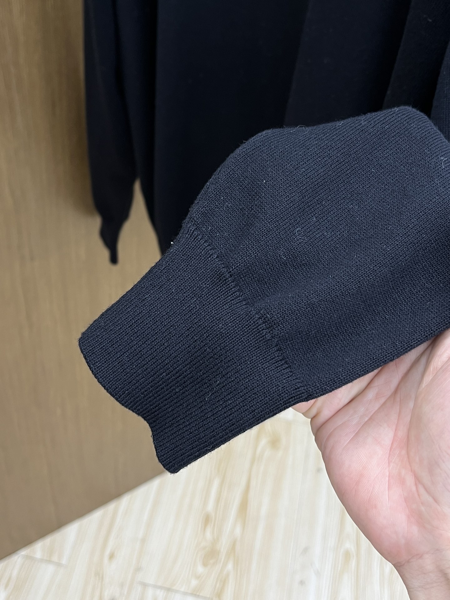 秋冬 Mon 🔥FW独家最新款男士休闲套头针织毛衣～高级定制 都市风十足 经典简约大气圆领打底针织毛衣。