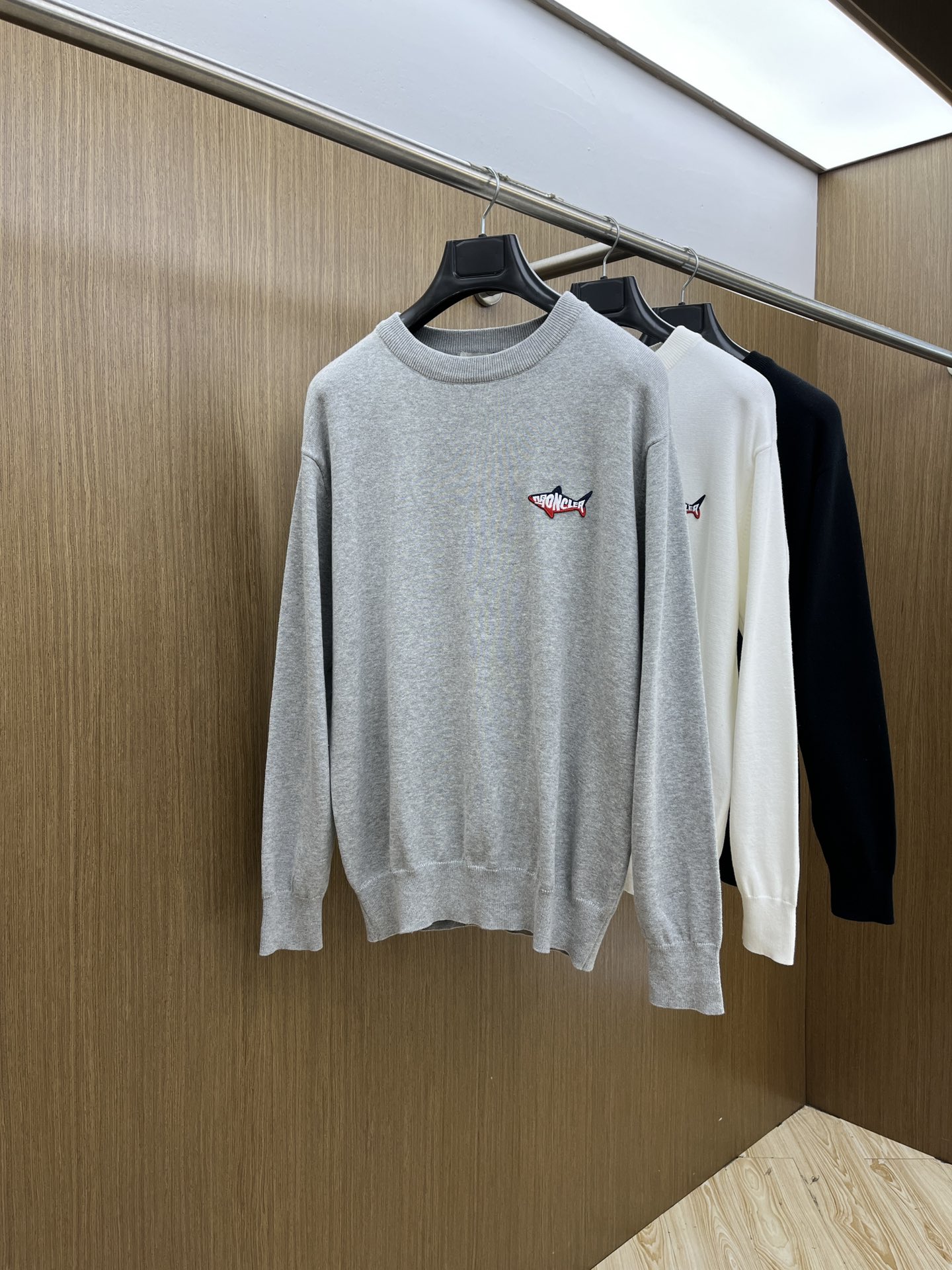 秋冬 Mon 🔥FW独家最新款男士休闲套头针织毛衣～高级定制 都市风十足 经典简约大气圆领打底针织毛衣。