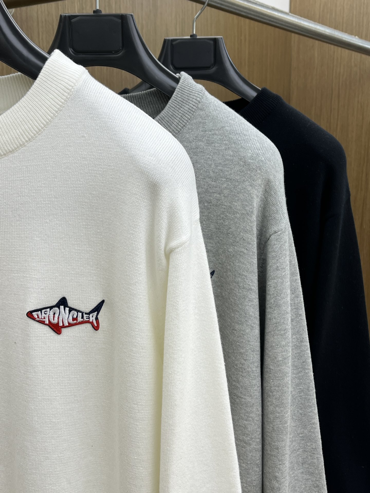 秋冬 Mon 🔥FW独家最新款男士休闲套头针织毛衣～高级定制 都市风十足 经典简约大气圆领打底针织毛衣。