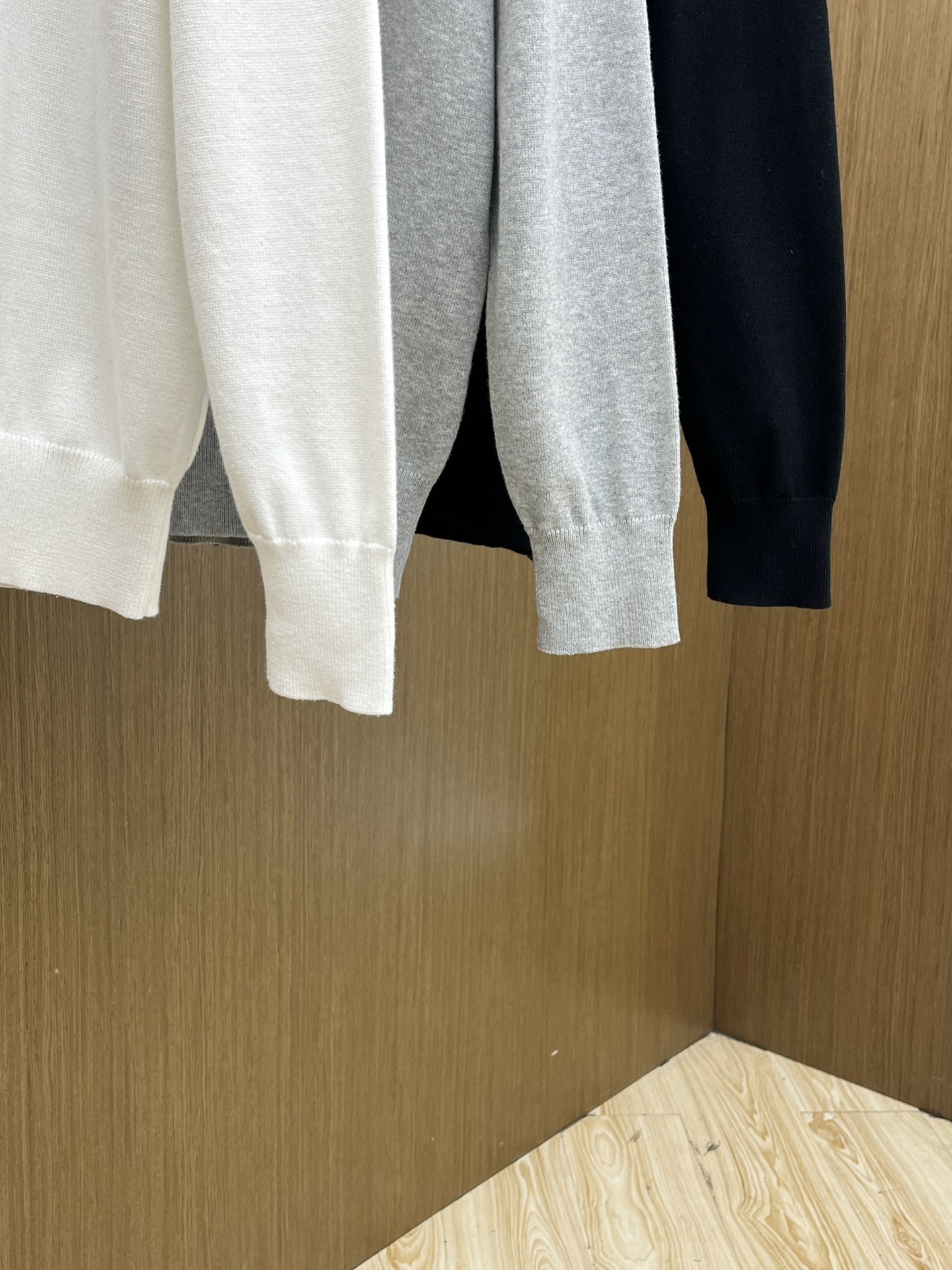 秋冬 Mon 🔥FW独家最新款男士休闲套头针织毛衣～高级定制 都市风十足 经典简约大气圆领打底针织毛衣。