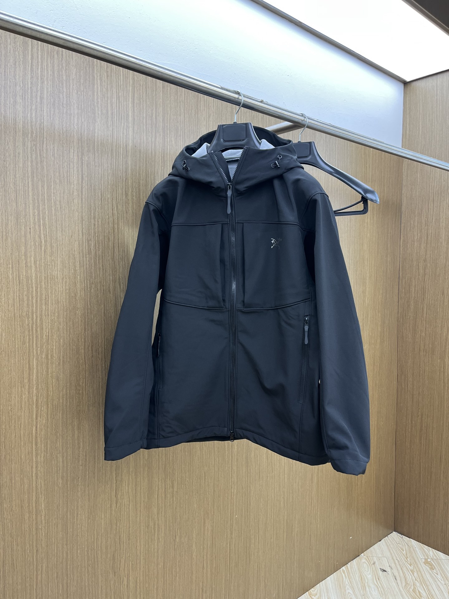 秋冬Arcteryx/始祖鸟 2025春秋新款软壳立领夹克冲锋衣外套这款GAMMALT夹克采用轻薄耐磨的