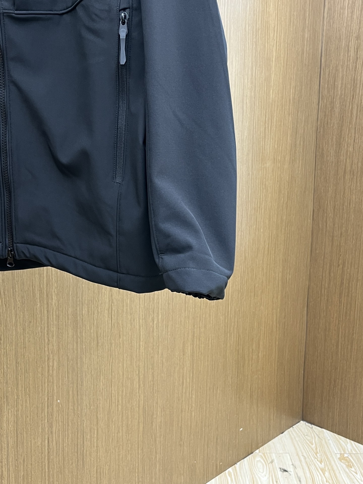 秋冬Arcteryx/始祖鸟 2025春秋新款软壳立领夹克冲锋衣外套这款GAMMALT夹克采用轻薄耐磨的