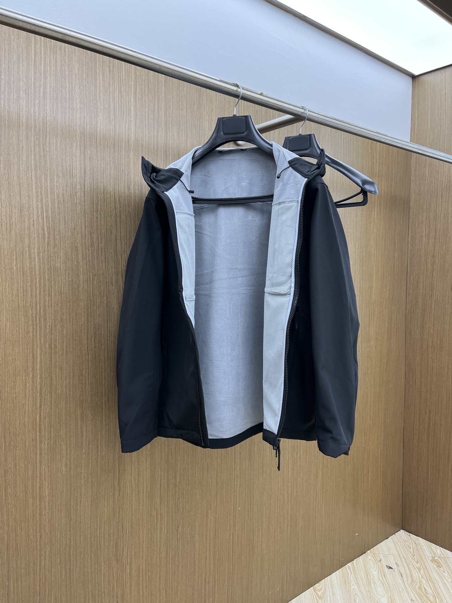 秋冬Arcteryx/始祖鸟 2025春秋新款软壳立领夹克冲锋衣外套这款GAMMALT夹克采用轻薄耐磨的