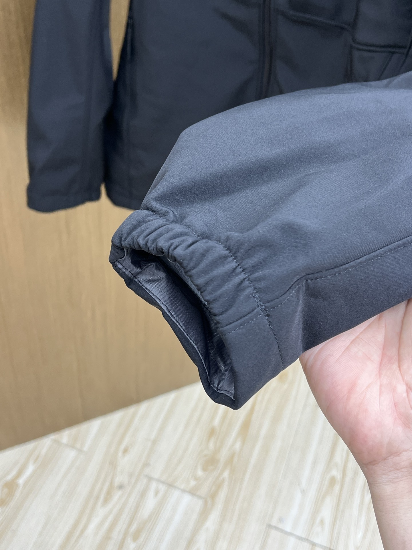 秋冬Arcteryx/始祖鸟 2025春秋新款软壳立领夹克冲锋衣外套这款GAMMALT夹克采用轻薄耐磨的