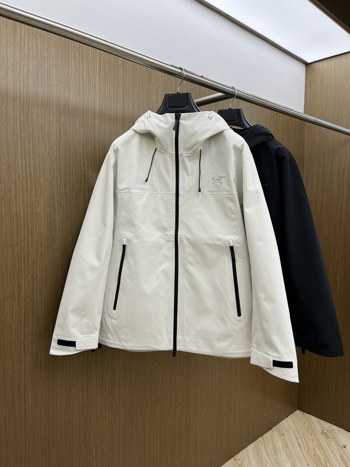 秋冬-顶级版 ARC‘TERYX/始祖鸟 beta LT系列冲锋衣 官网同款经典硬壳户外保暖防风防泼水 