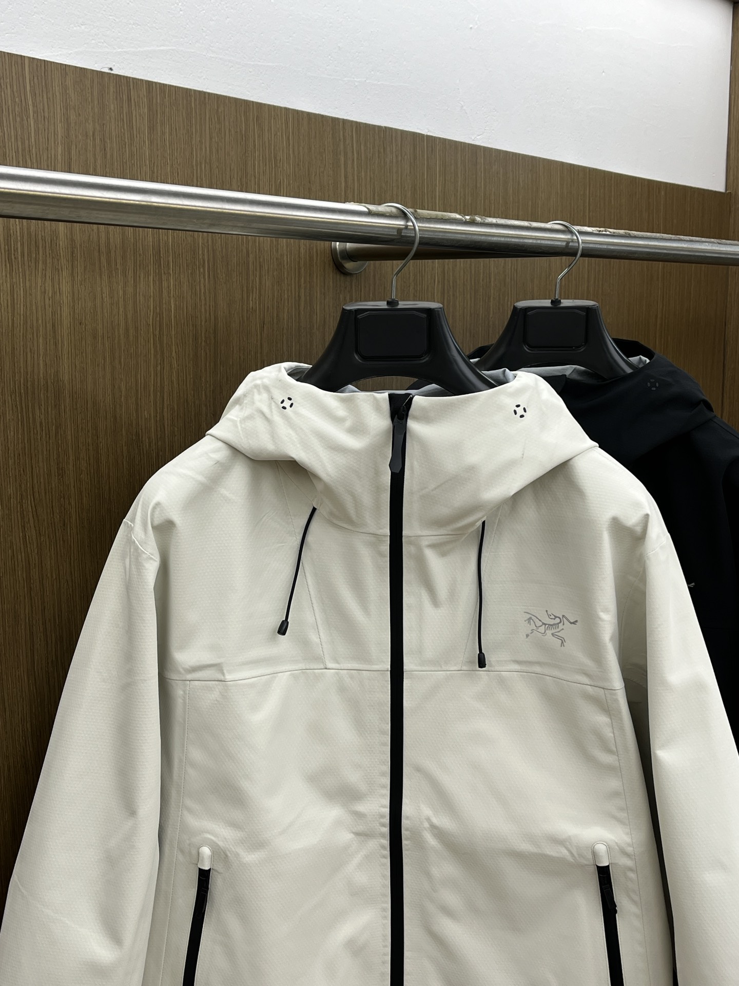 秋冬-顶级版 ARC‘TERYX/始祖鸟 beta LT系列冲锋衣 官网同款经典硬壳户外保暖防风防泼水 