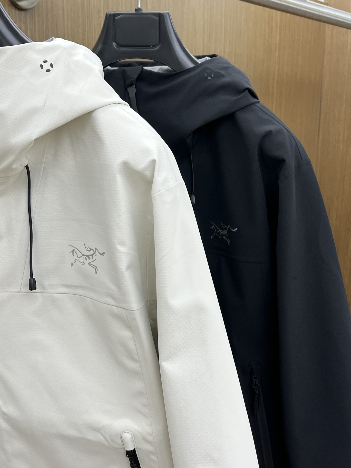 秋冬-顶级版 ARC‘TERYX/始祖鸟 beta LT系列冲锋衣 官网同款经典硬壳户外保暖防风防泼水 