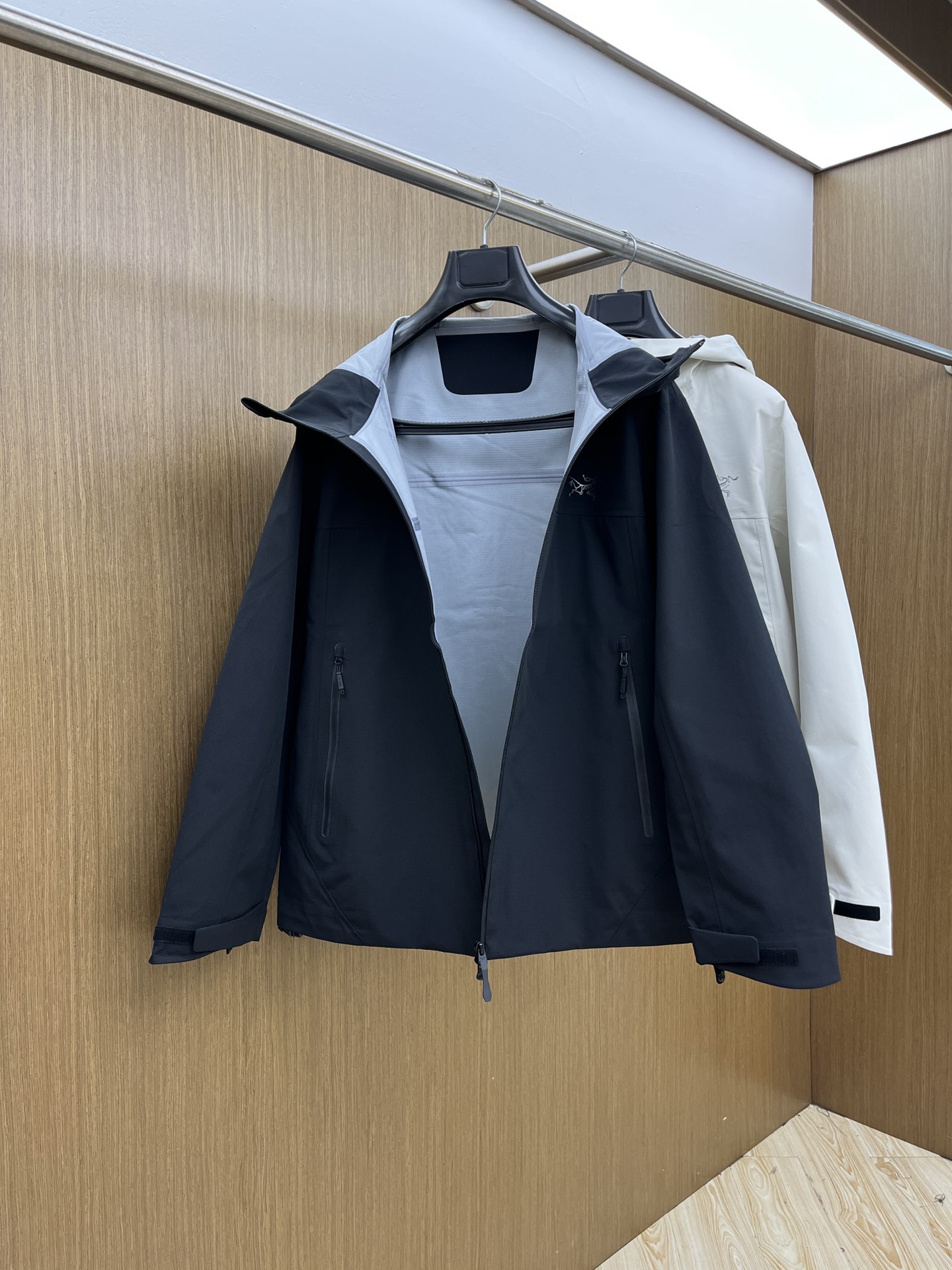 秋冬-顶级版 ARC‘TERYX/始祖鸟 beta LT系列冲锋衣 官网同款经典硬壳户外保暖防风防泼水 