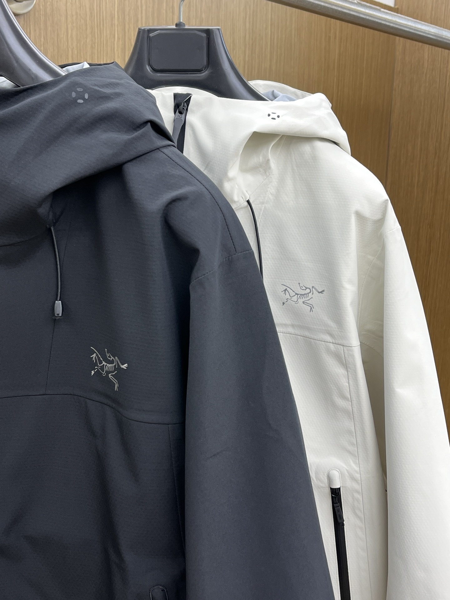 秋冬-顶级版 ARC‘TERYX/始祖鸟 beta LT系列冲锋衣 官网同款经典硬壳户外保暖防风防泼水 