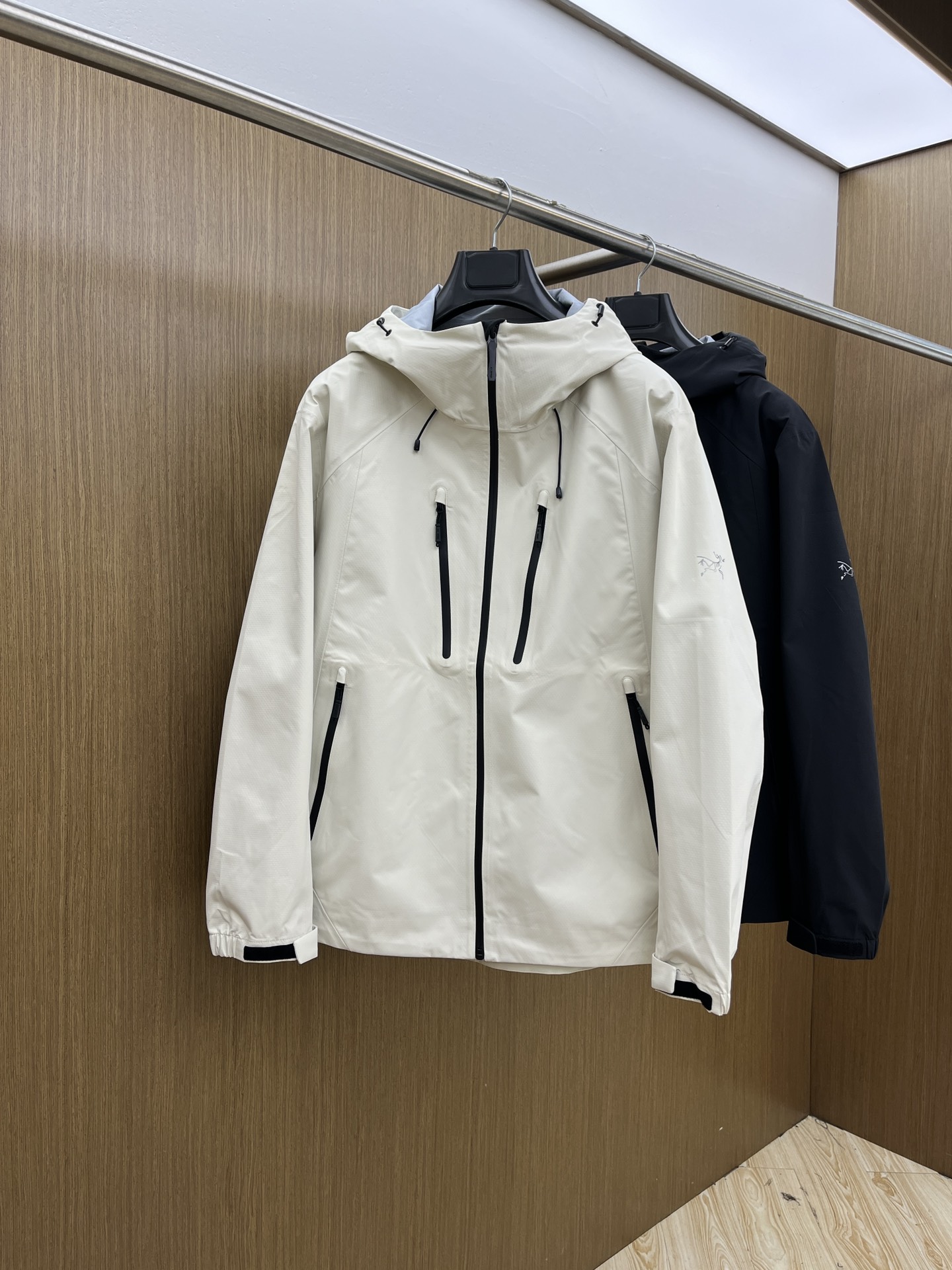 秋冬Arcteryx/始祖鸟 2025早秋新款软壳立领夹克冲锋衣外套这款GAMMALT夹克采用轻薄耐磨的