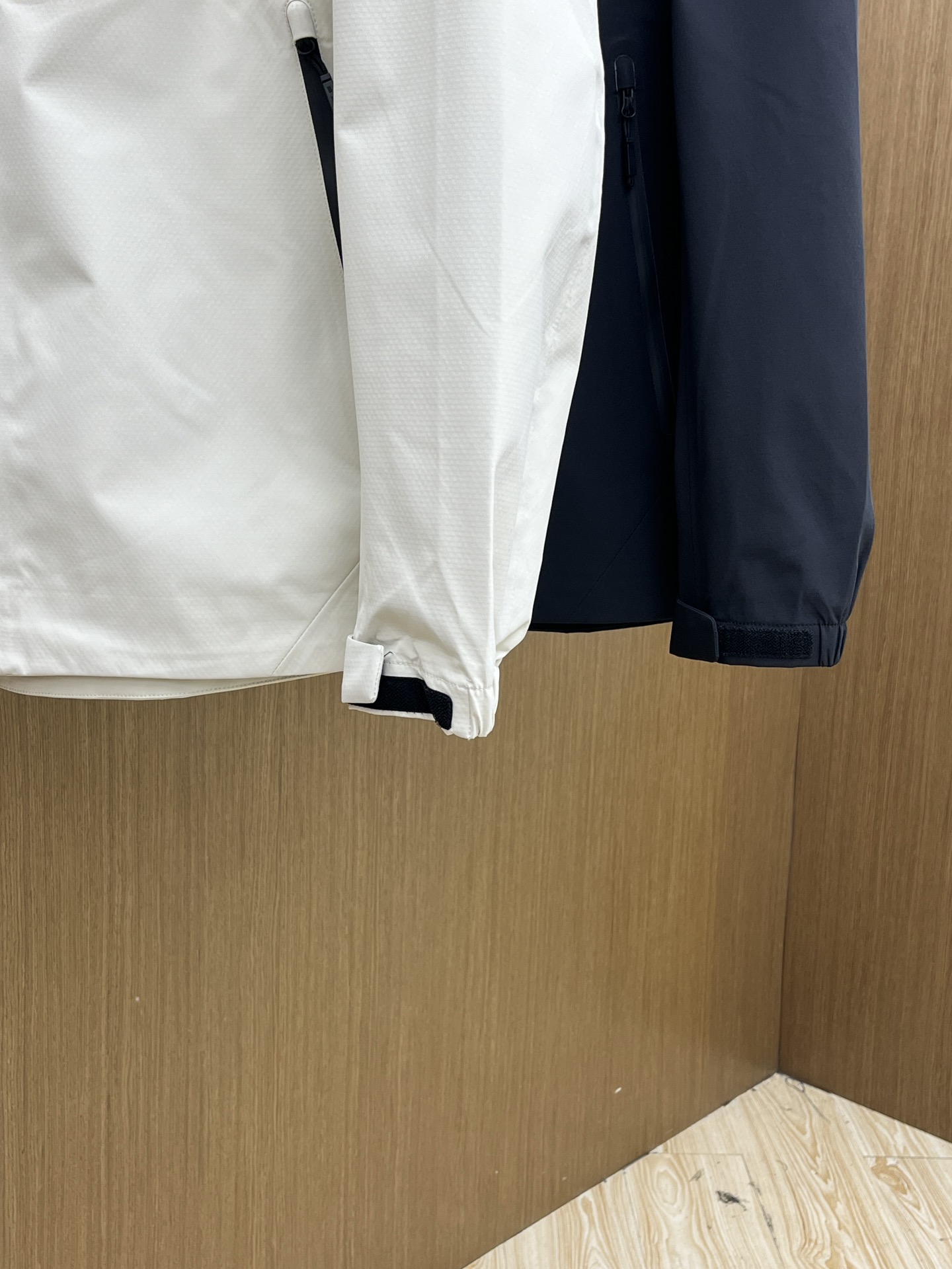 秋冬Arcteryx/始祖鸟 2025早秋新款软壳立领夹克冲锋衣外套这款GAMMALT夹克采用轻薄耐磨的