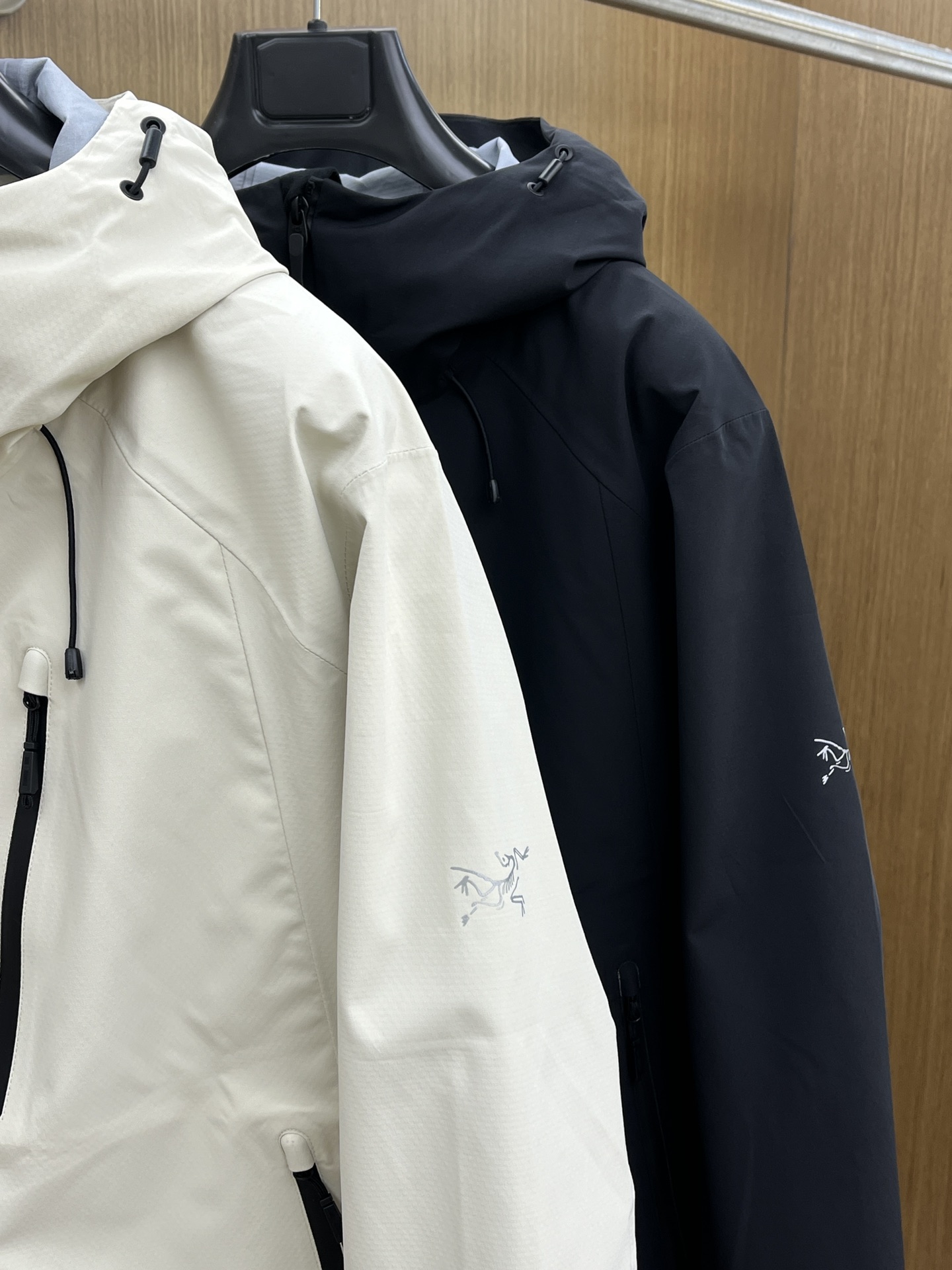 秋冬Arcteryx/始祖鸟 2025早秋新款软壳立领夹克冲锋衣外套这款GAMMALT夹克采用轻薄耐磨的