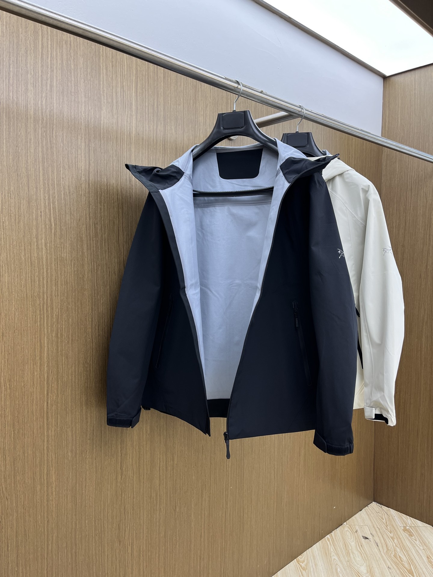 秋冬Arcteryx/始祖鸟 2025早秋新款软壳立领夹克冲锋衣外套这款GAMMALT夹克采用轻薄耐磨的